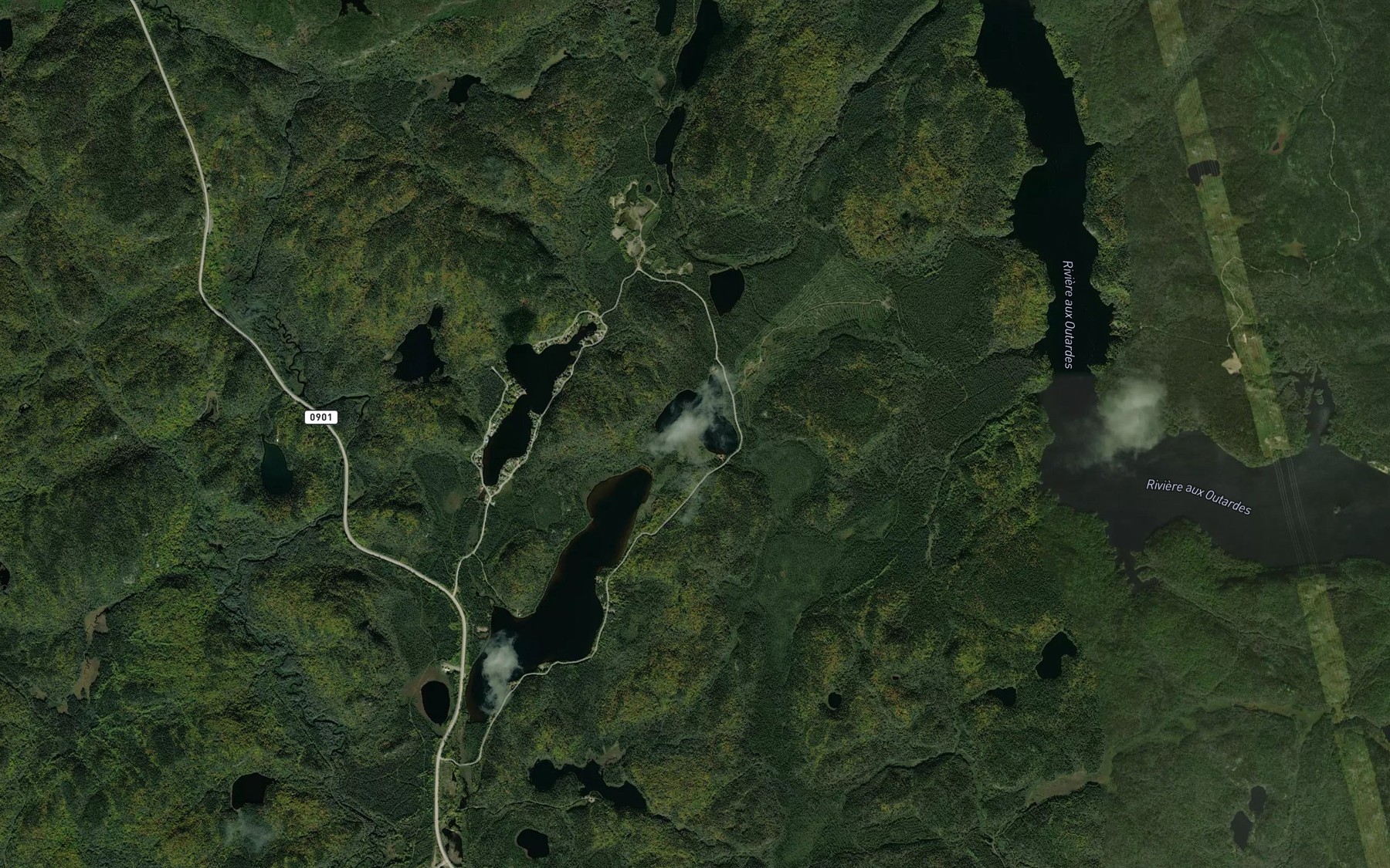 Satellite map of the Petit lac Migneault