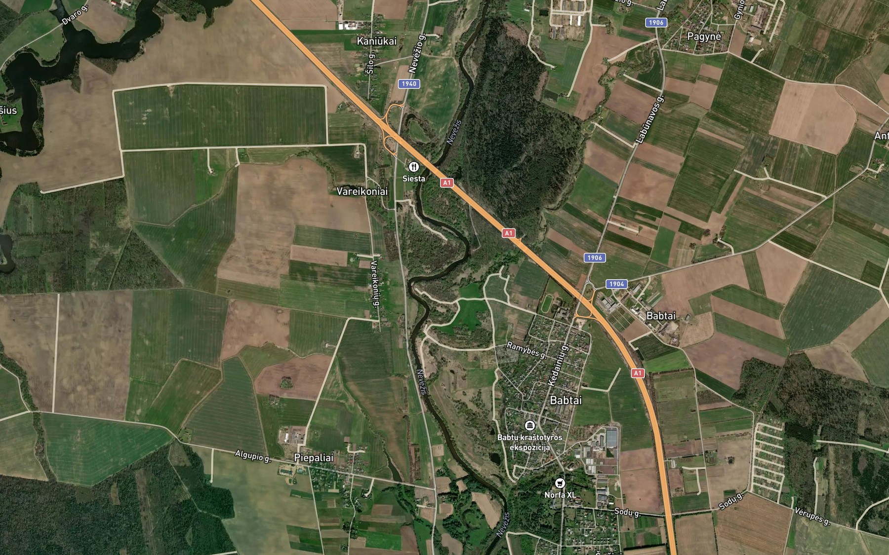 Satellite map of the Gynia