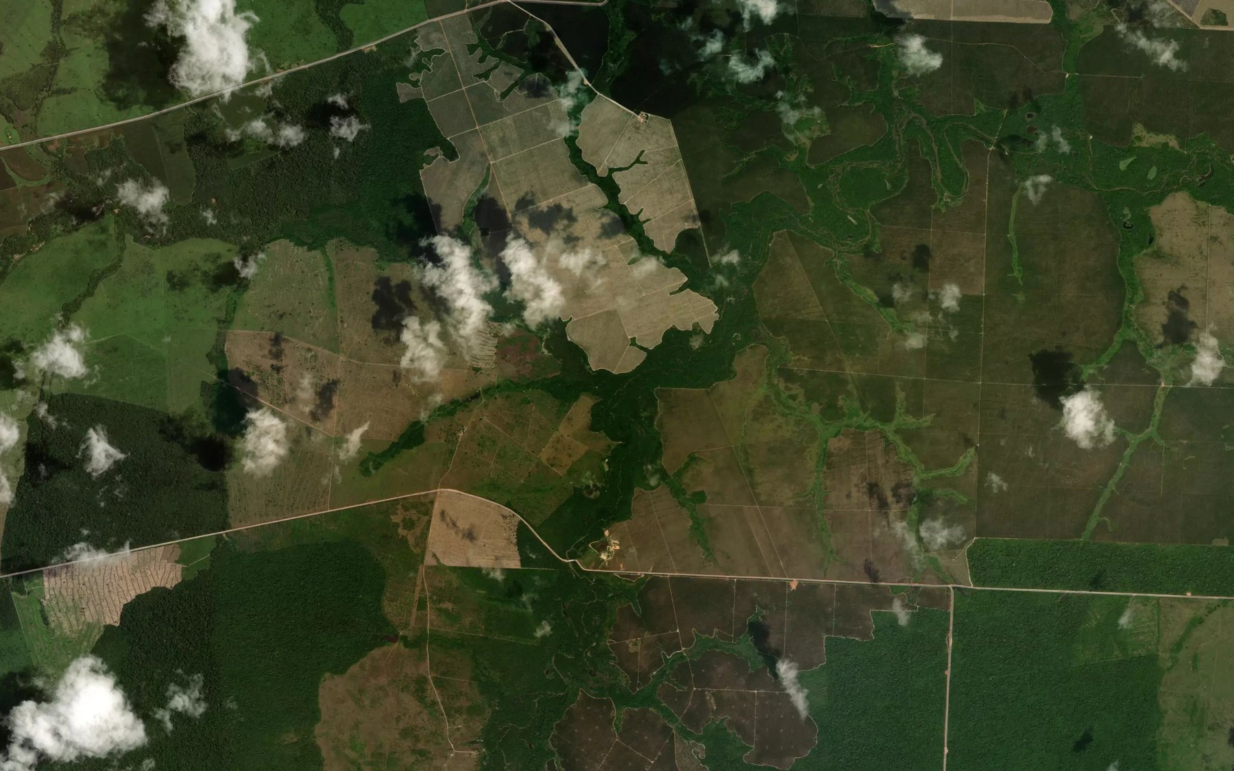 Satellite map of the Igarape Duzentos e Quatro
