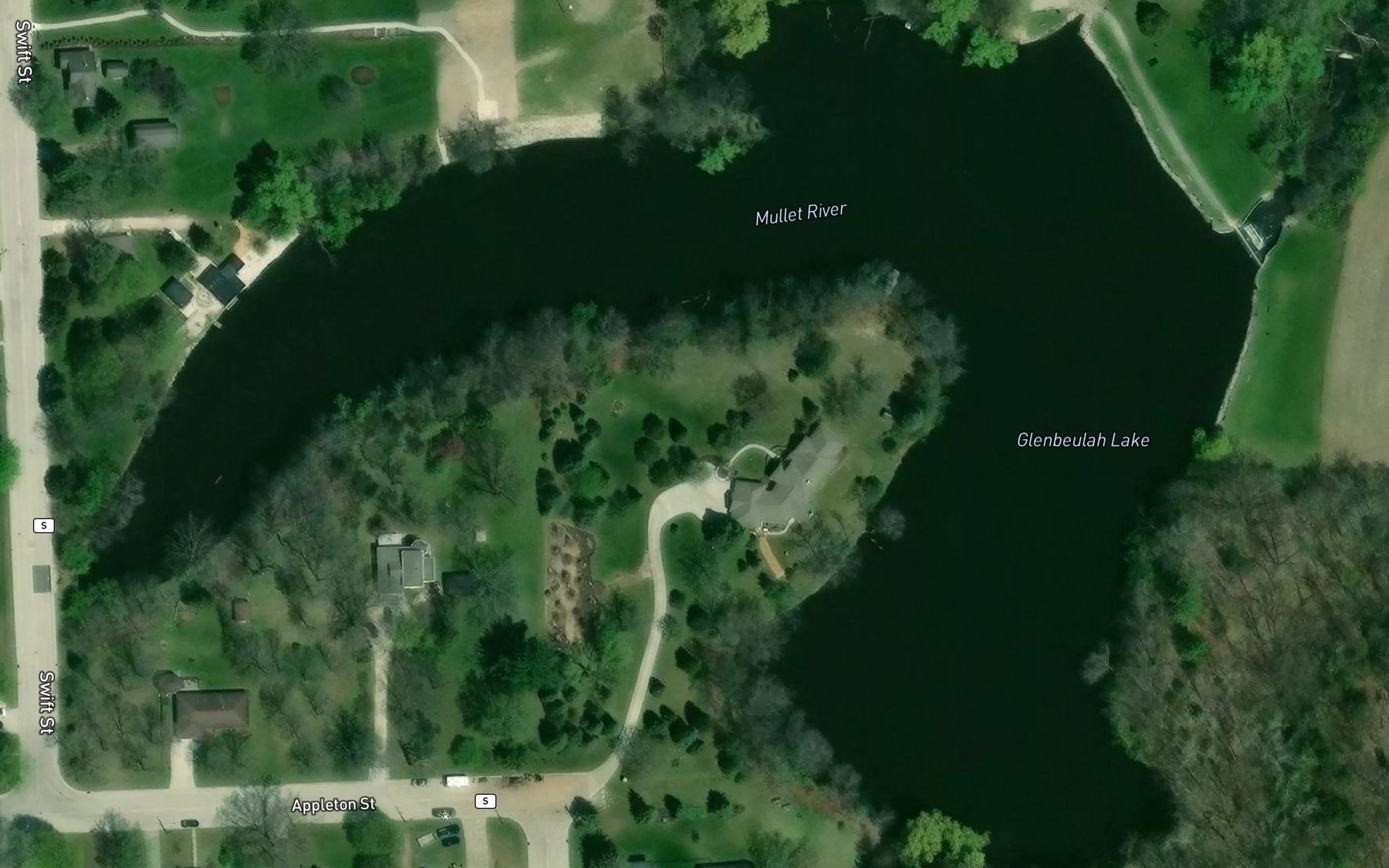 Satellite map of the Glenbeulah Lake 46