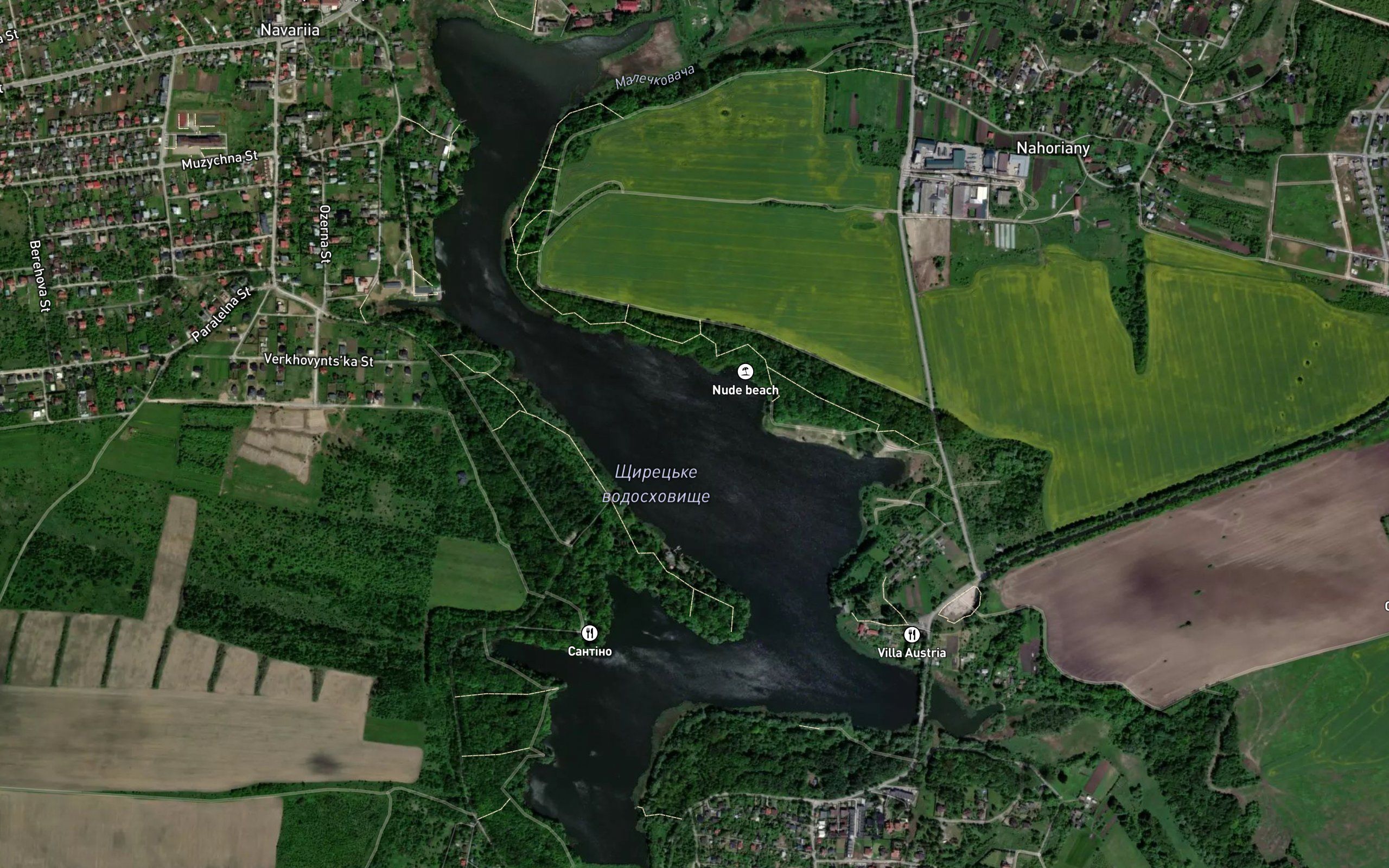 Lake Hlynna Navaria