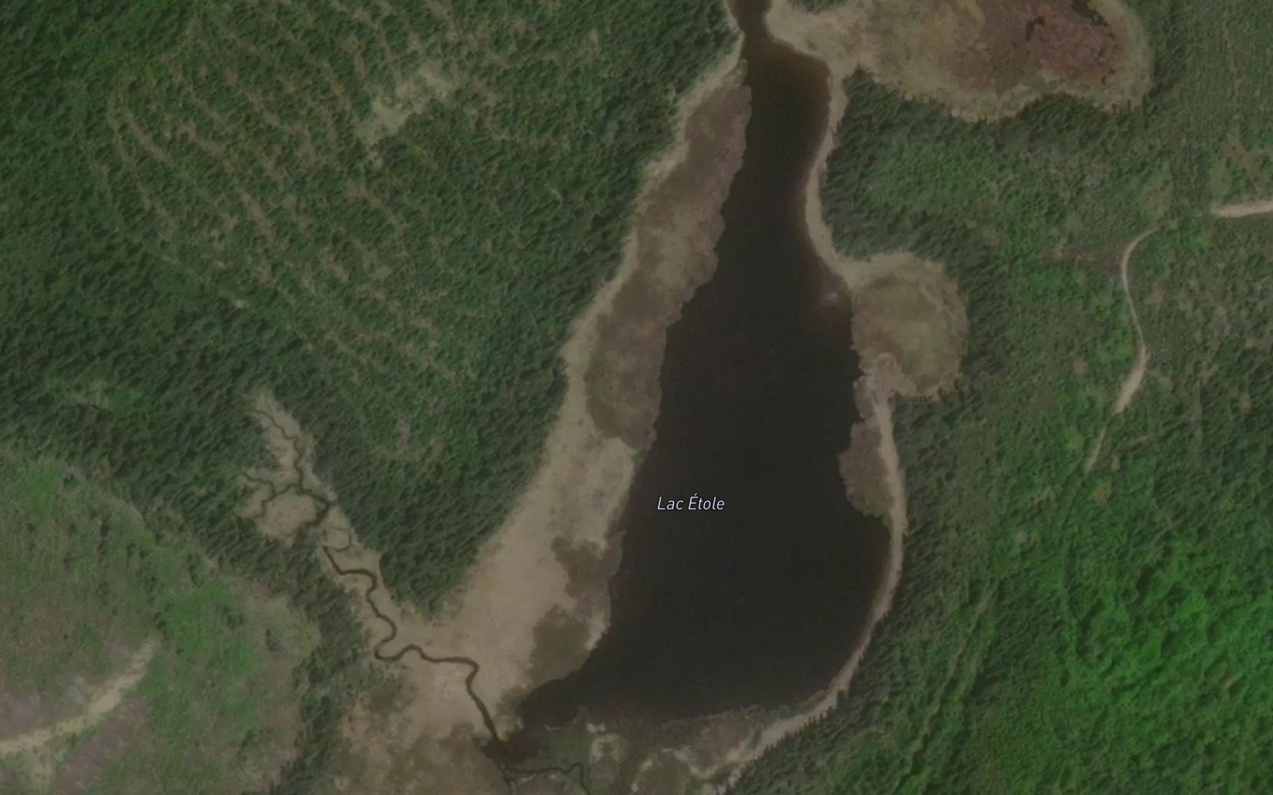 Satellite map of the Lac Etole
