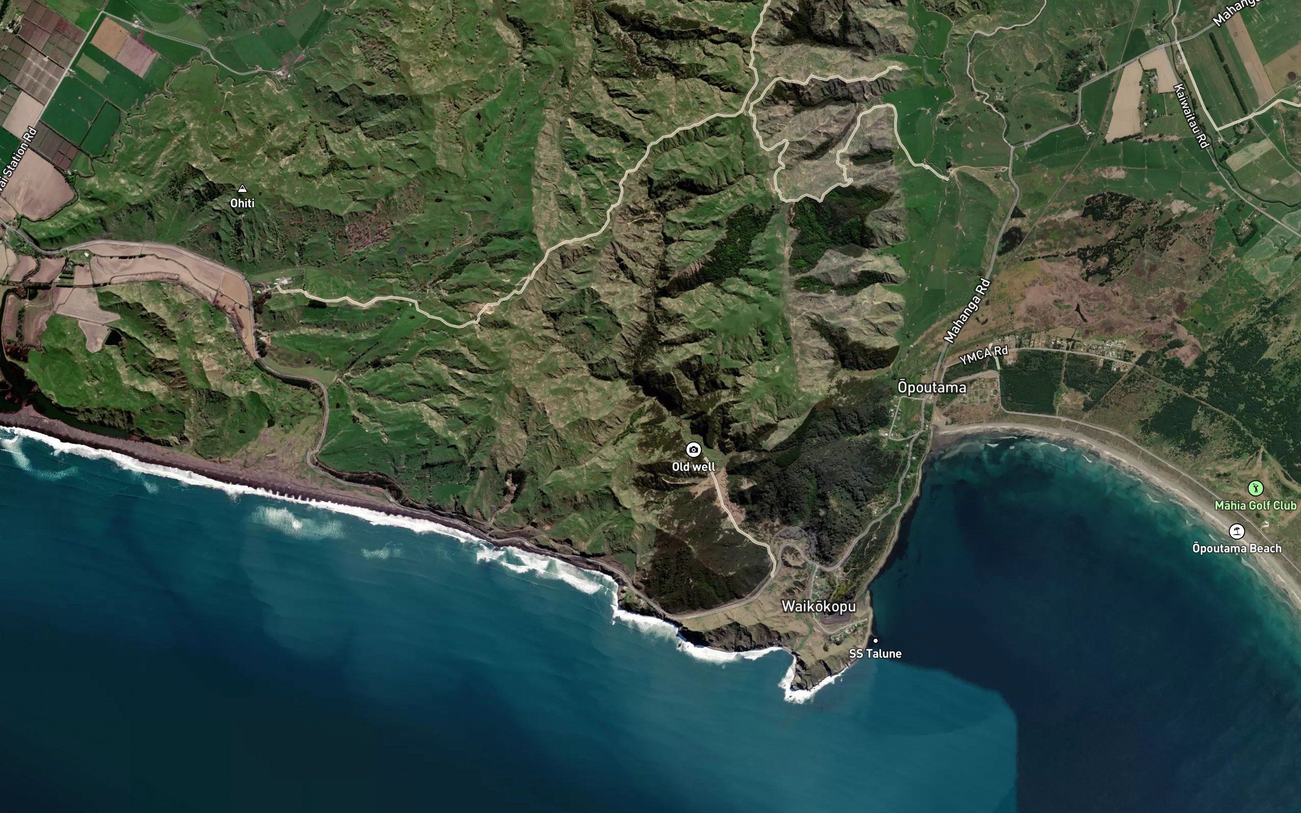 Waitaniwha Bay