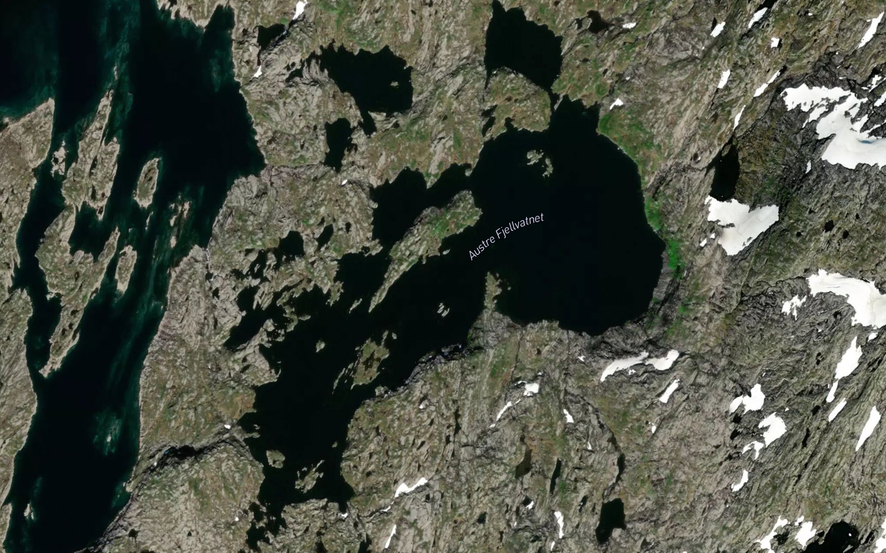 Satellite map of the Fjellvatnet,austre