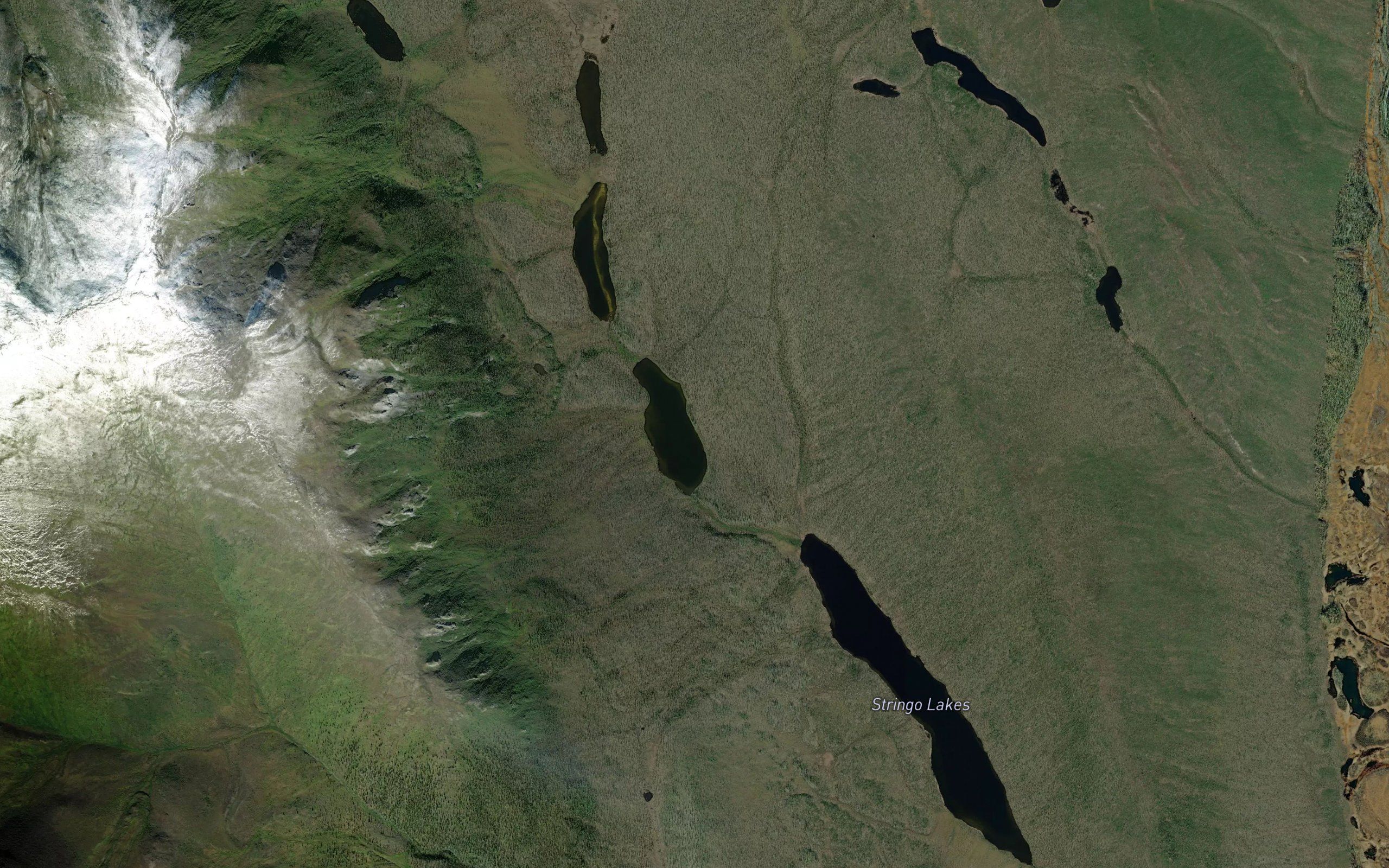 Stringo Lakes