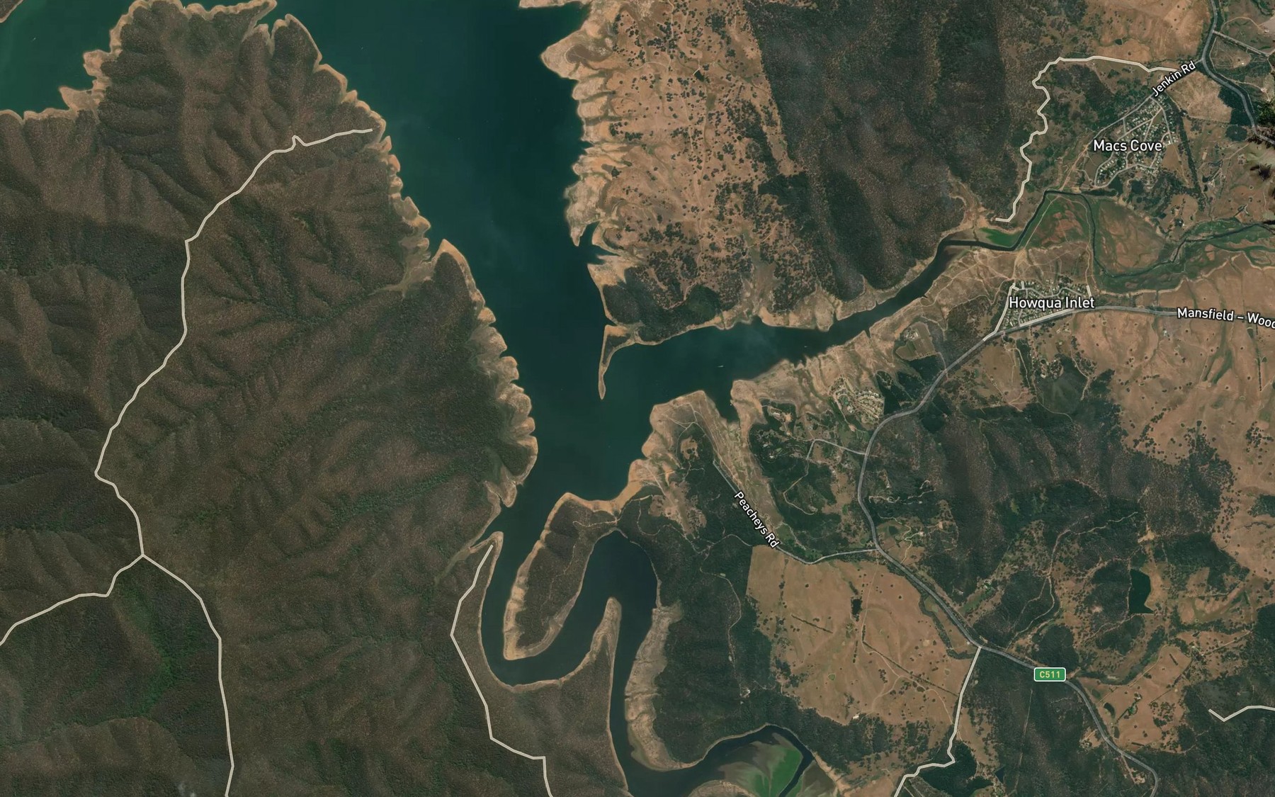 Satellite map of the Peachey Bay