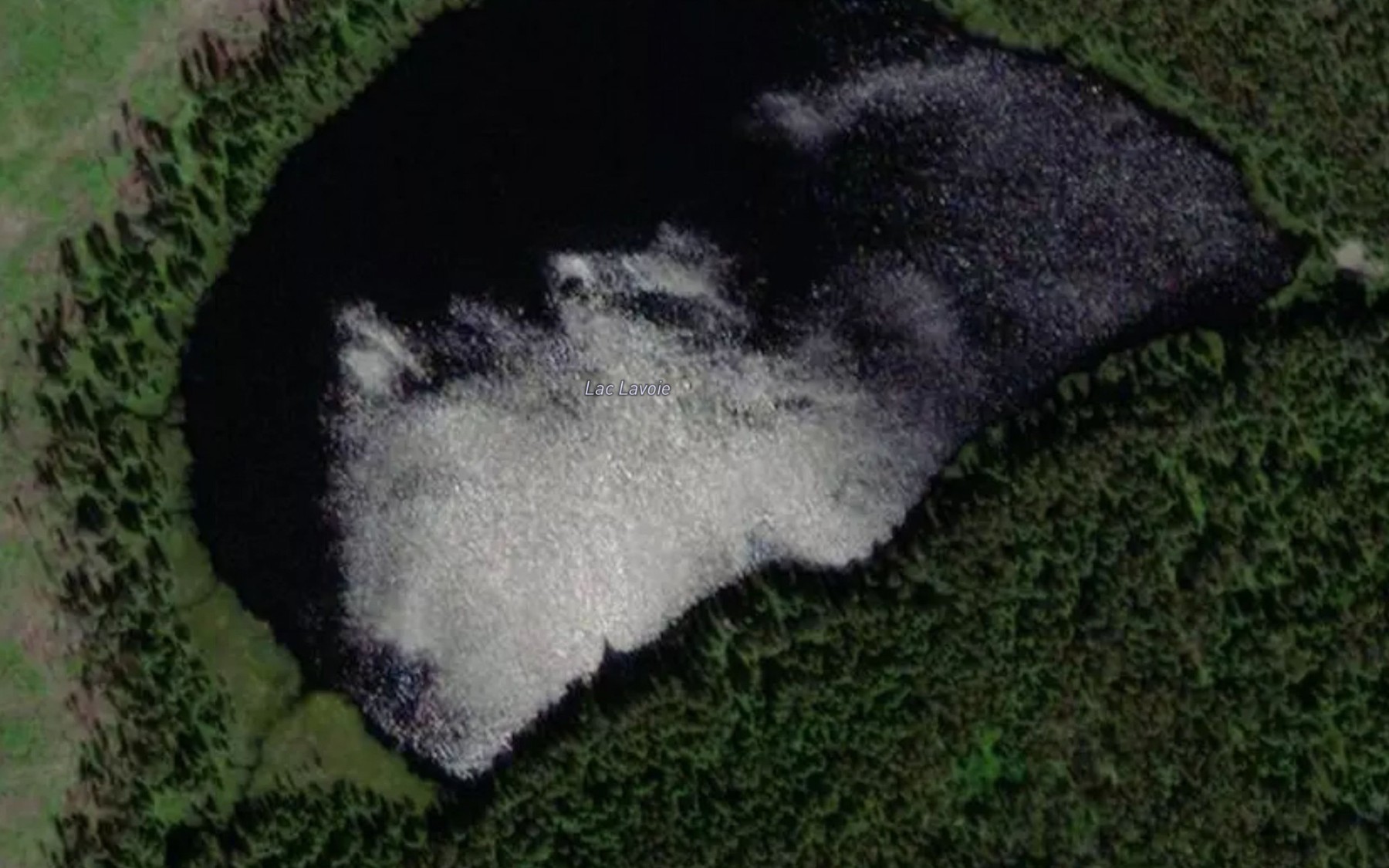 Satellite map of the Lac Lavoie