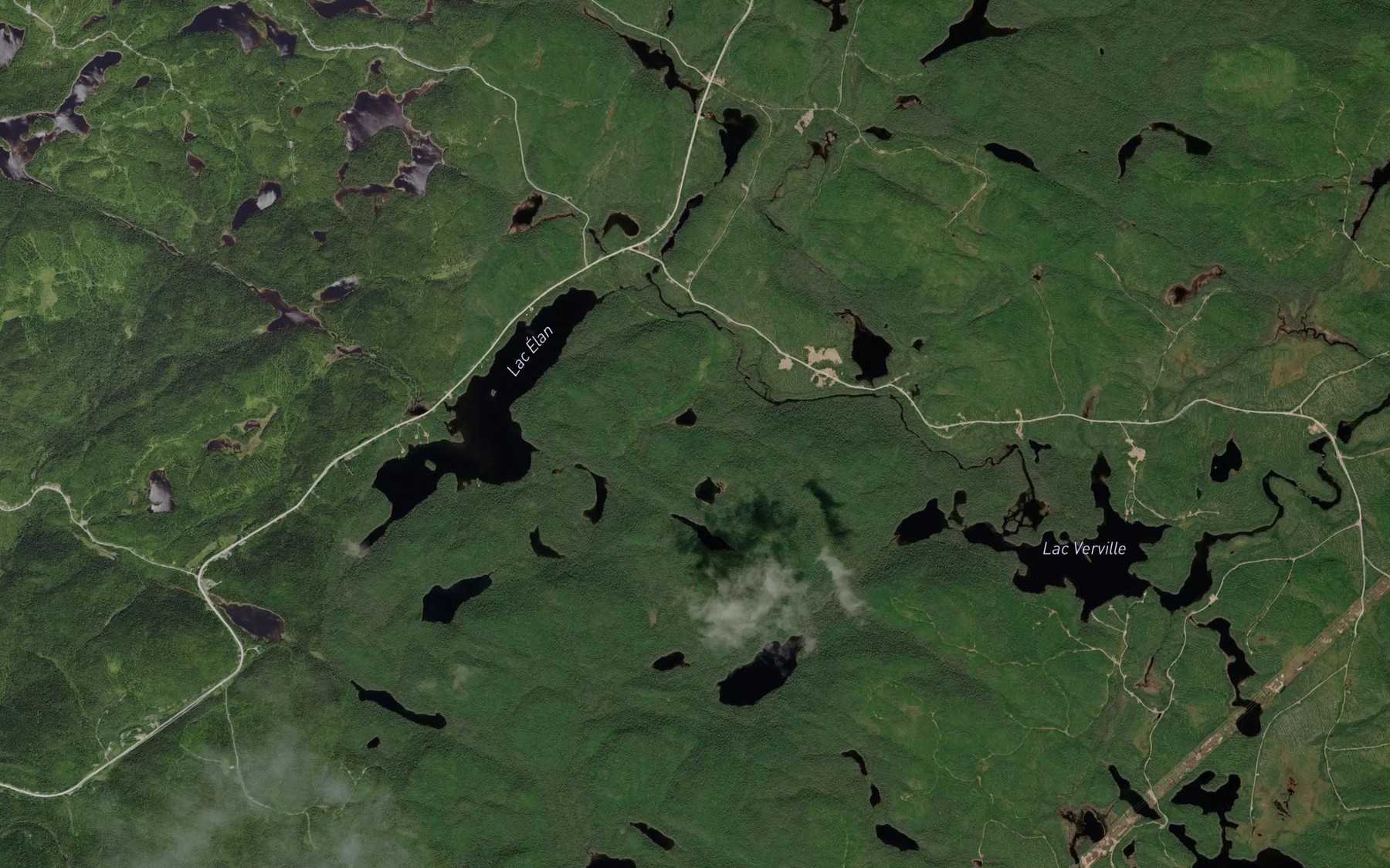 Satellite map of the Lac de la Serenade