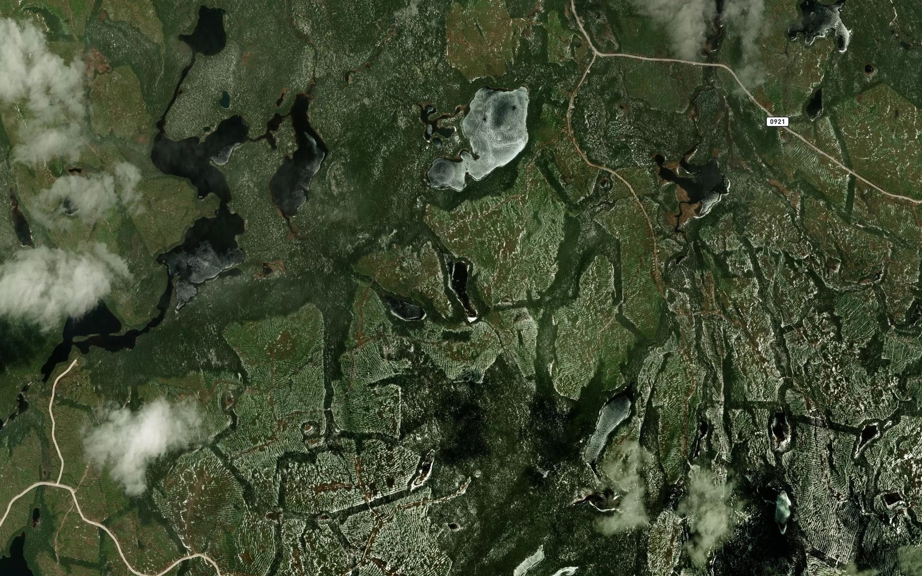 Satellite map of the Lac aux Queues d'Ecureuil