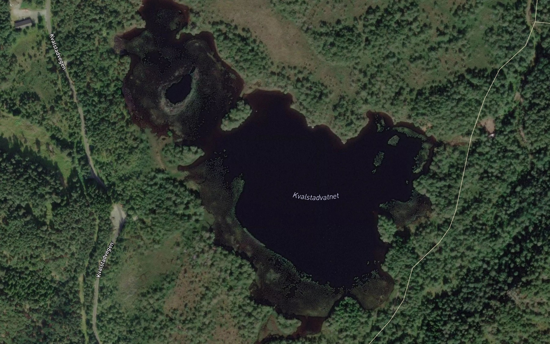 Satellite map of the Kvalstadvatnet