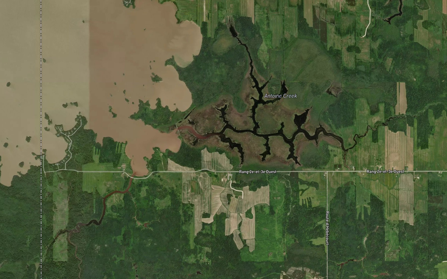 Satellite map of the Cours d'eau Pellerin