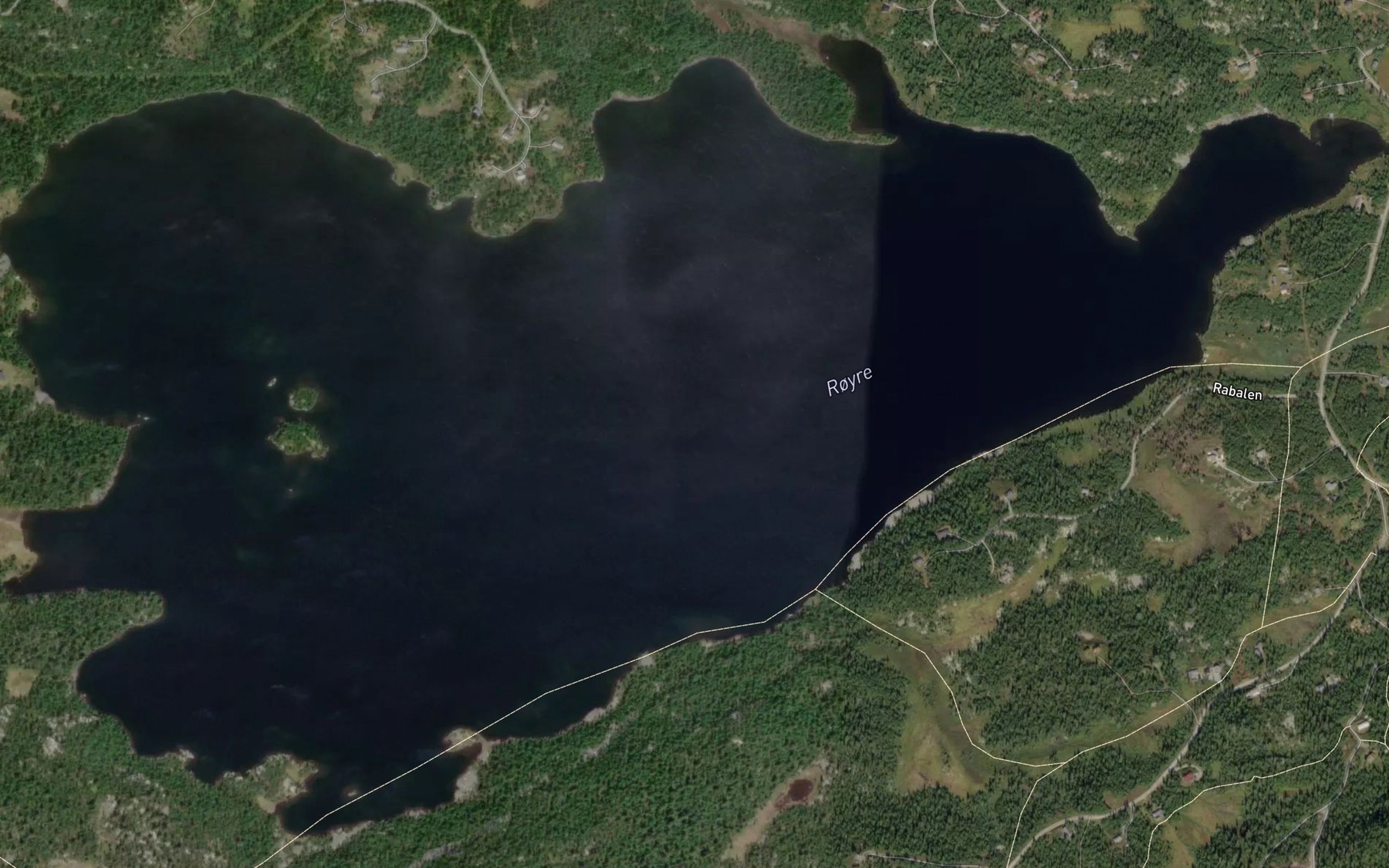 Satellite map of the Royre