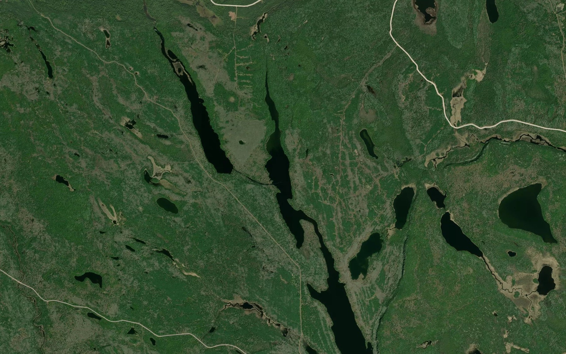 Satellite map of the Twinredblox Lake