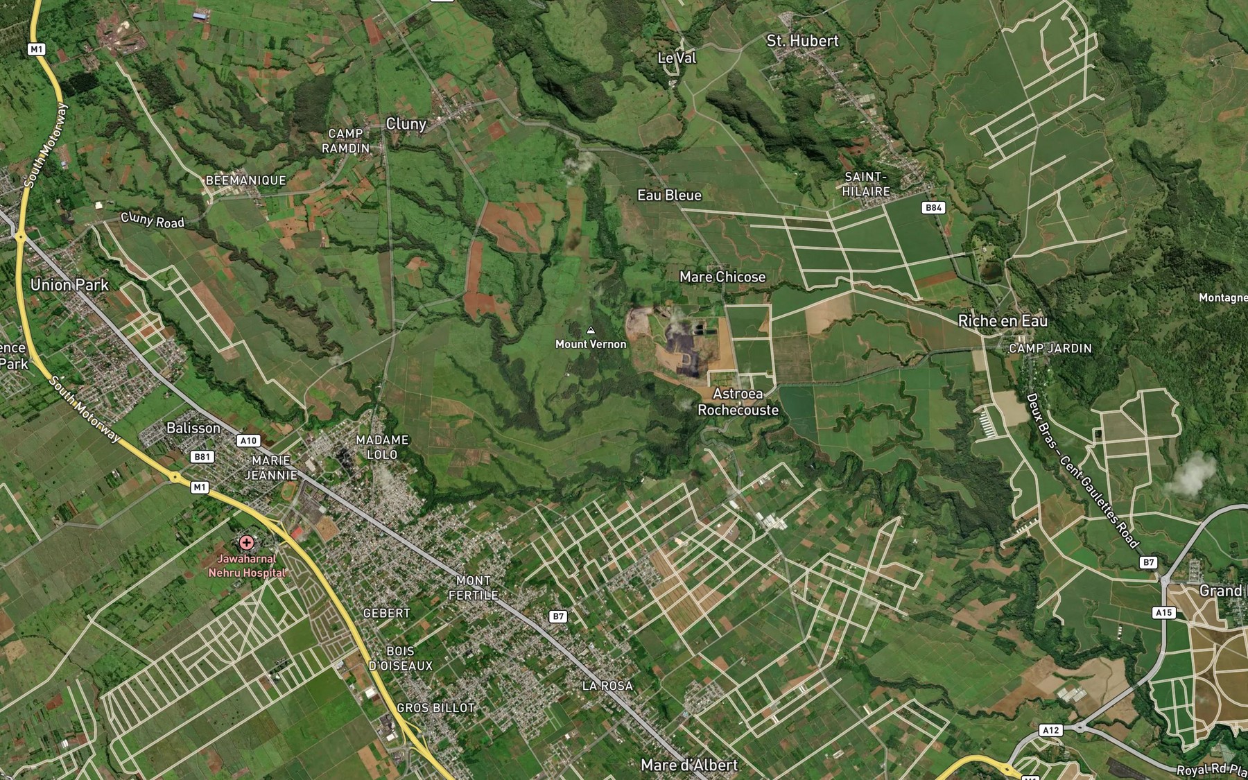 Satellite map of the River Bee Manique