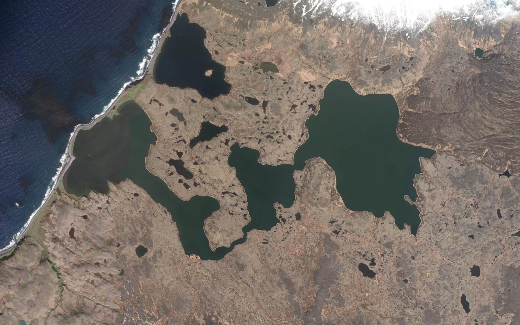 Satellite map of the Middle Kiska Lake