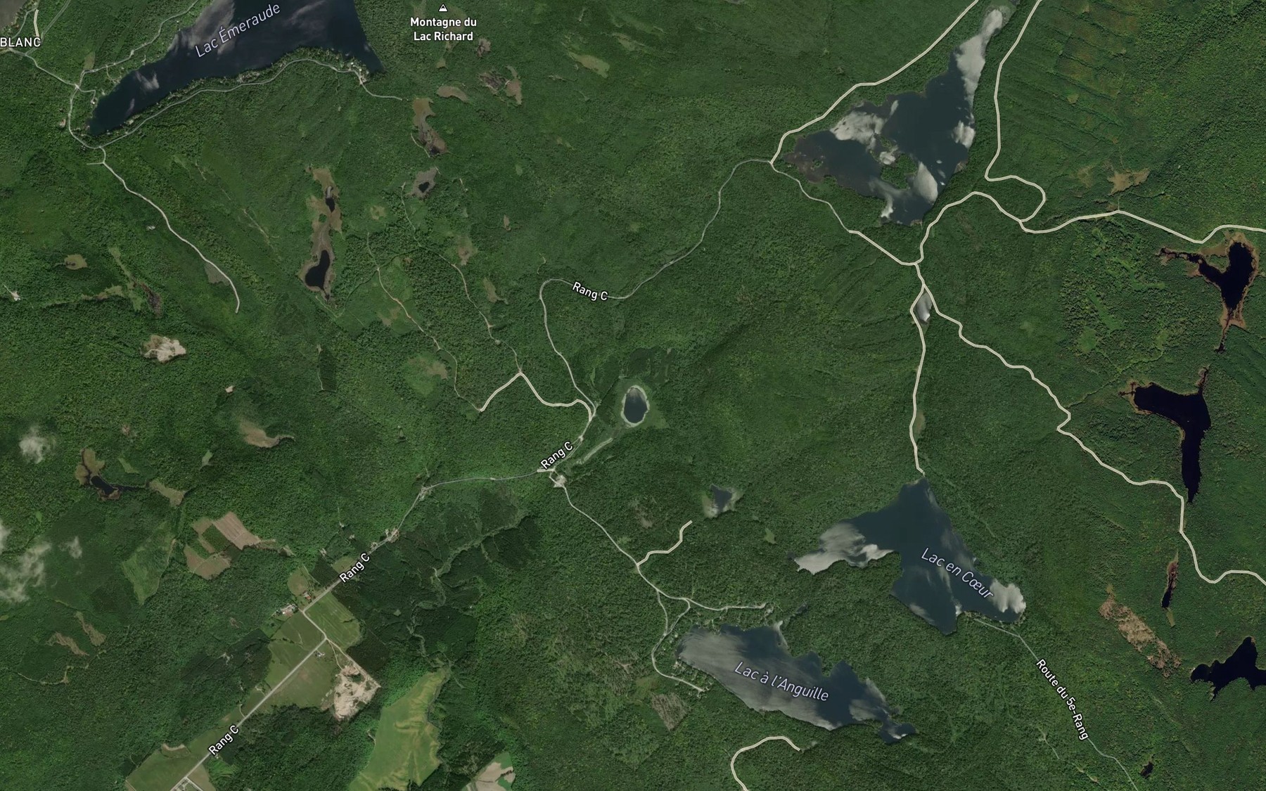 Satellite map of the Decharge du Lac Sept Iles