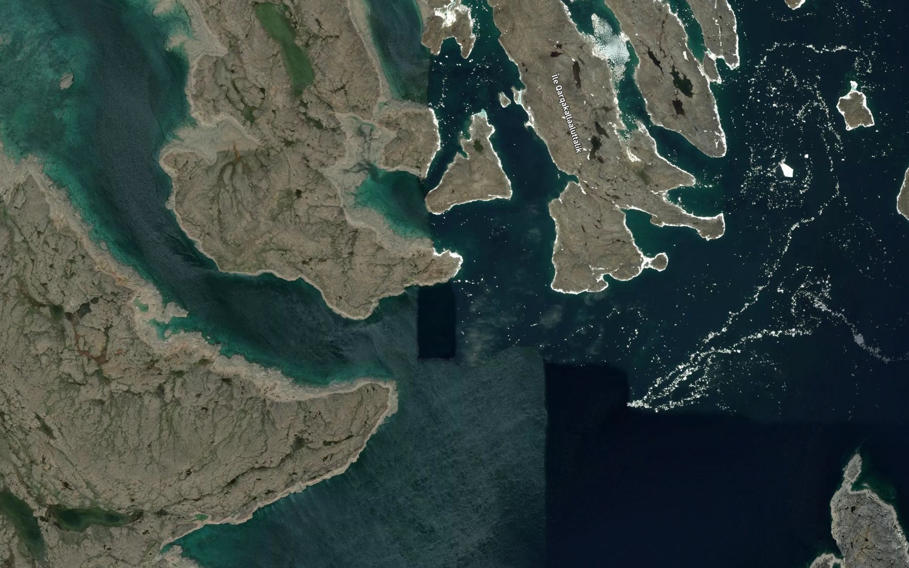Satellite map of the Baie Tasiujakallak