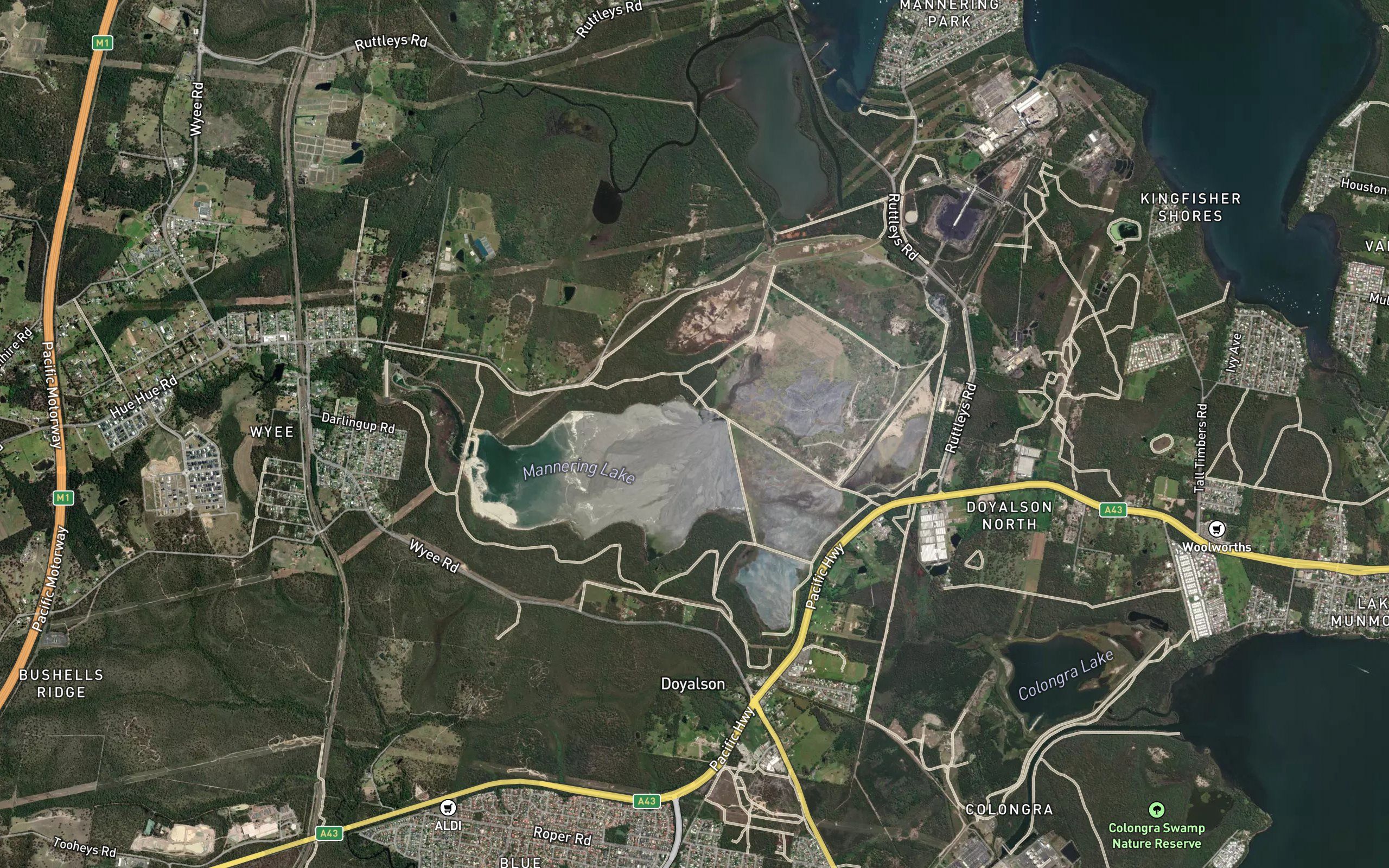 Mannering Lake
