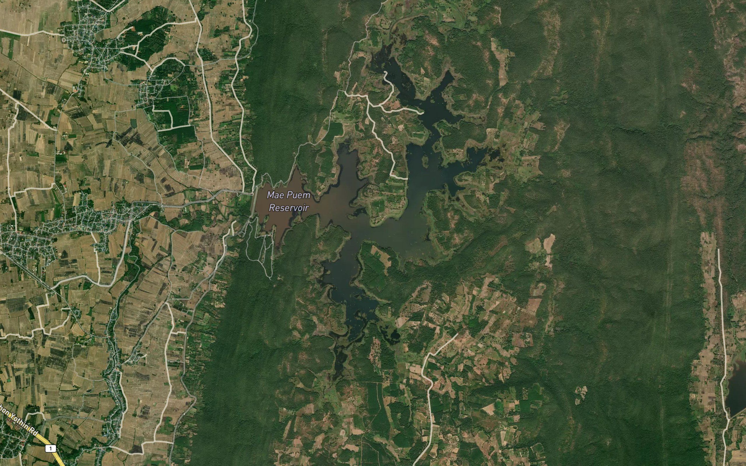 Ang Kep Nam Mae Puem