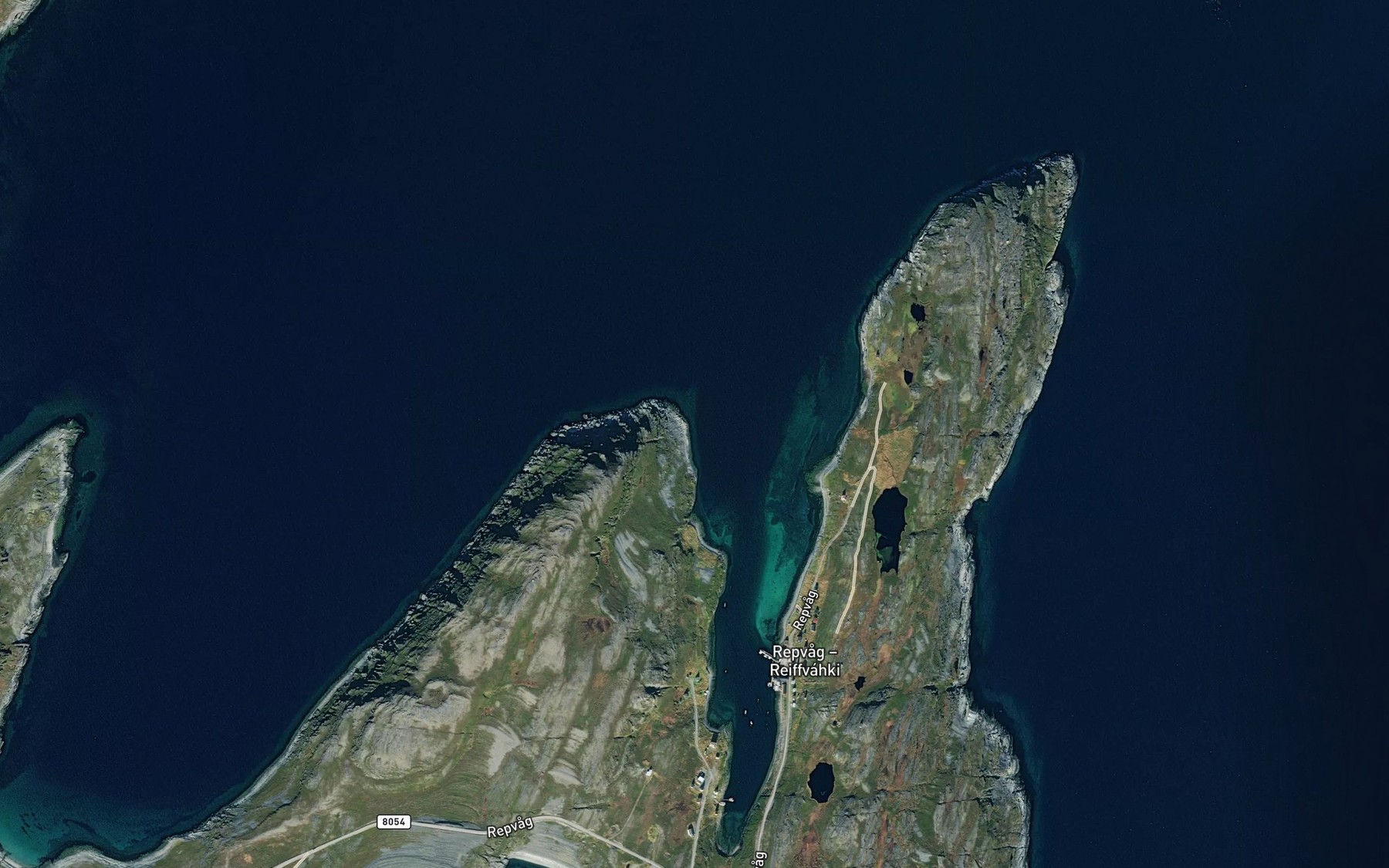 Satellite map of the Fortunabukta