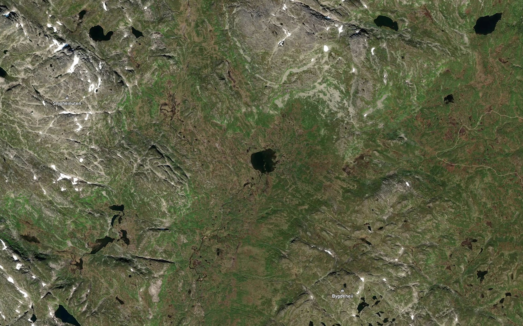 Satellite map of the Kvervetjonni