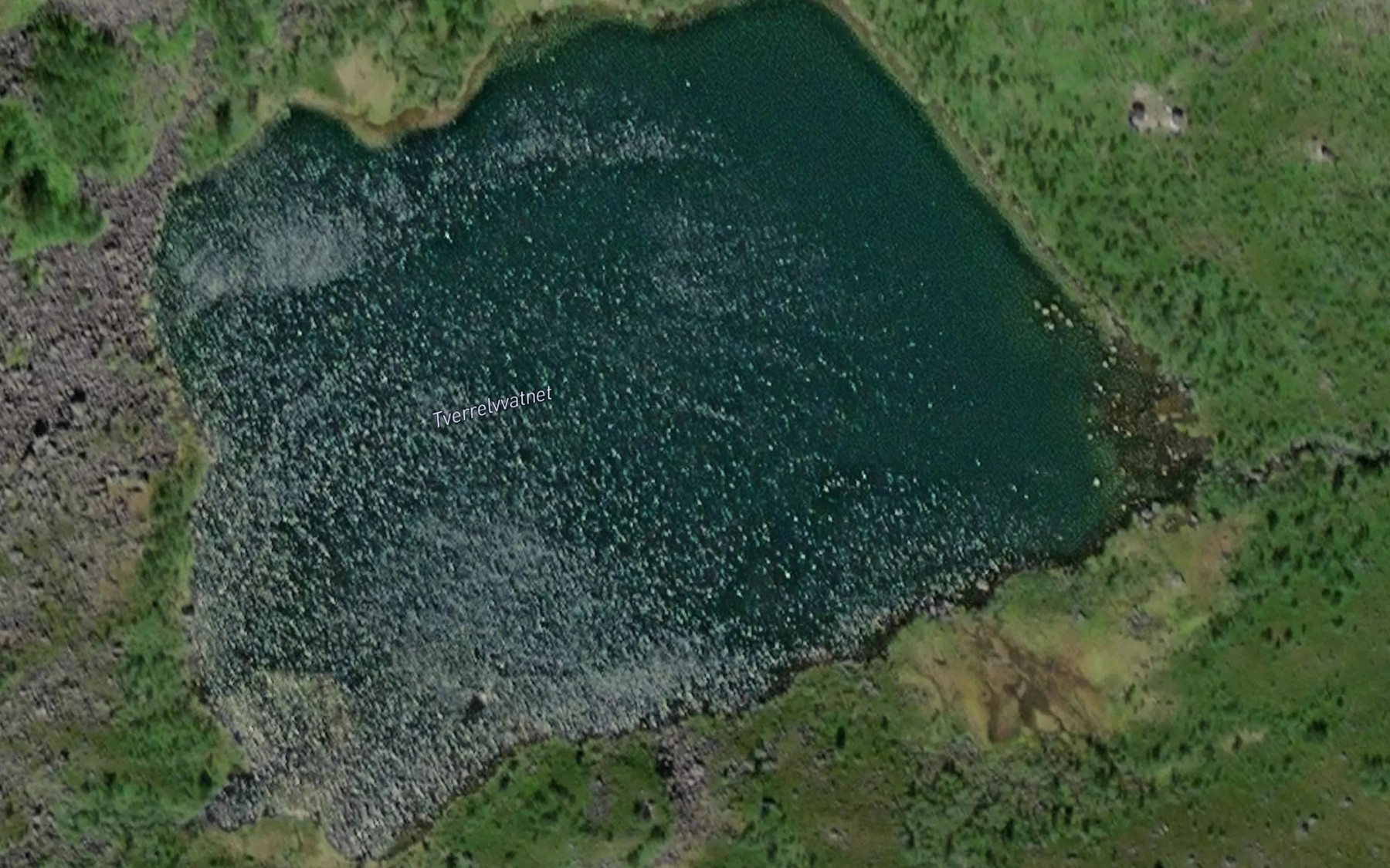 Satellite map of the Straumtverrvatnet