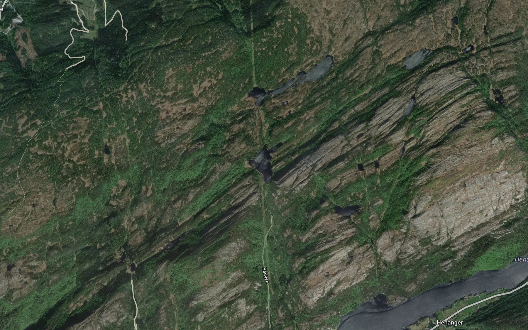 Satellite map of the Saevareidvatnet