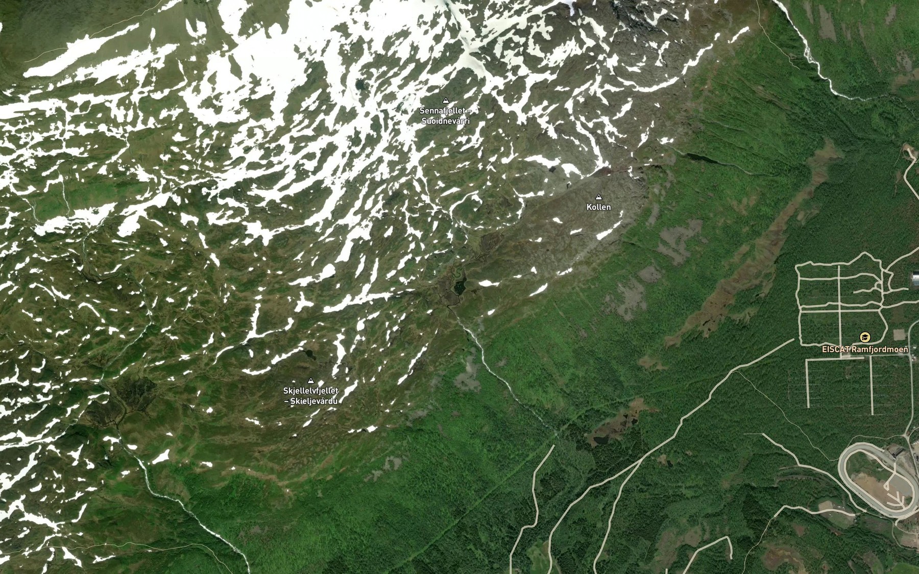 Satellite map of the Skjelelvvatnet