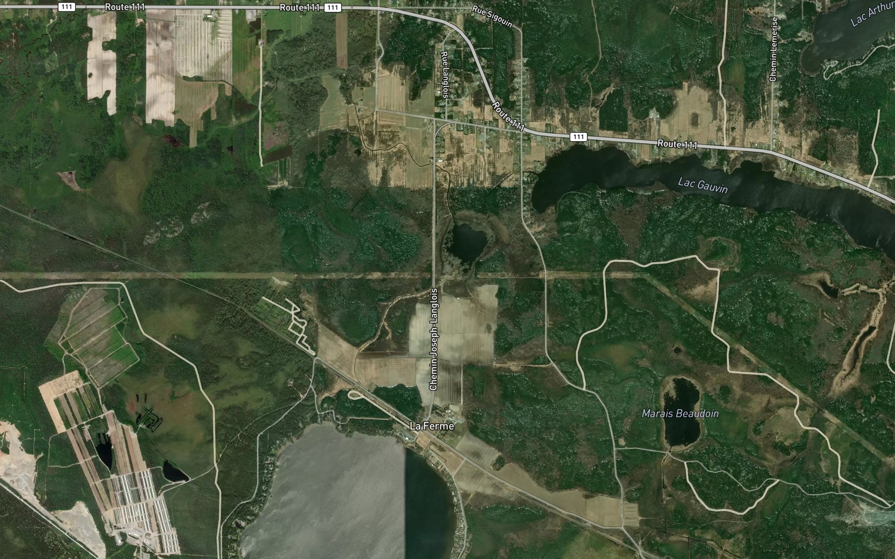 Satellite map of the Decharge du Lac Beauchamp