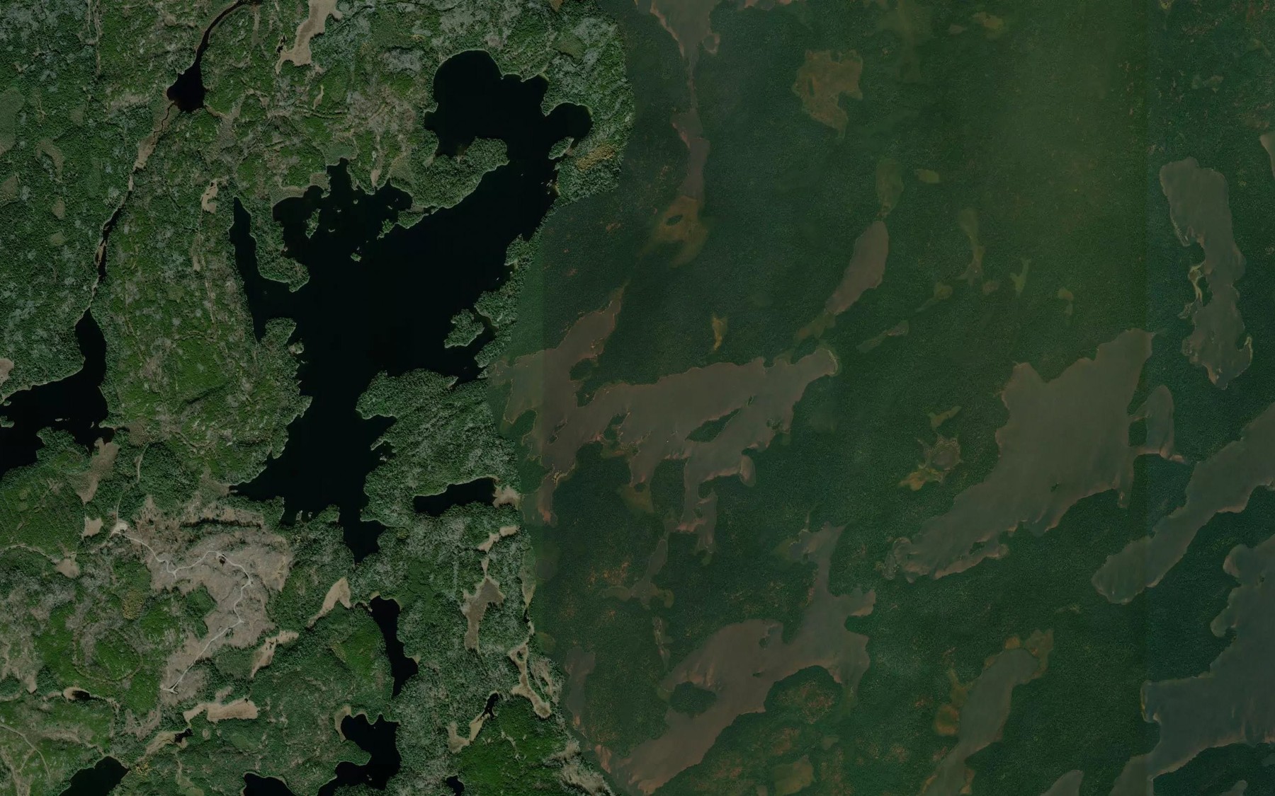 Satellite map of the Manitumeig Lake