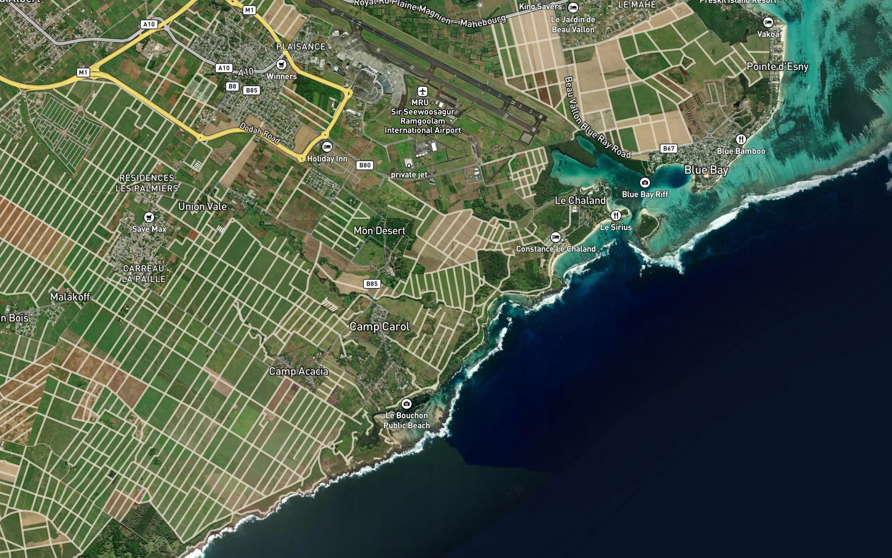 Satellite map of the La Cambuse