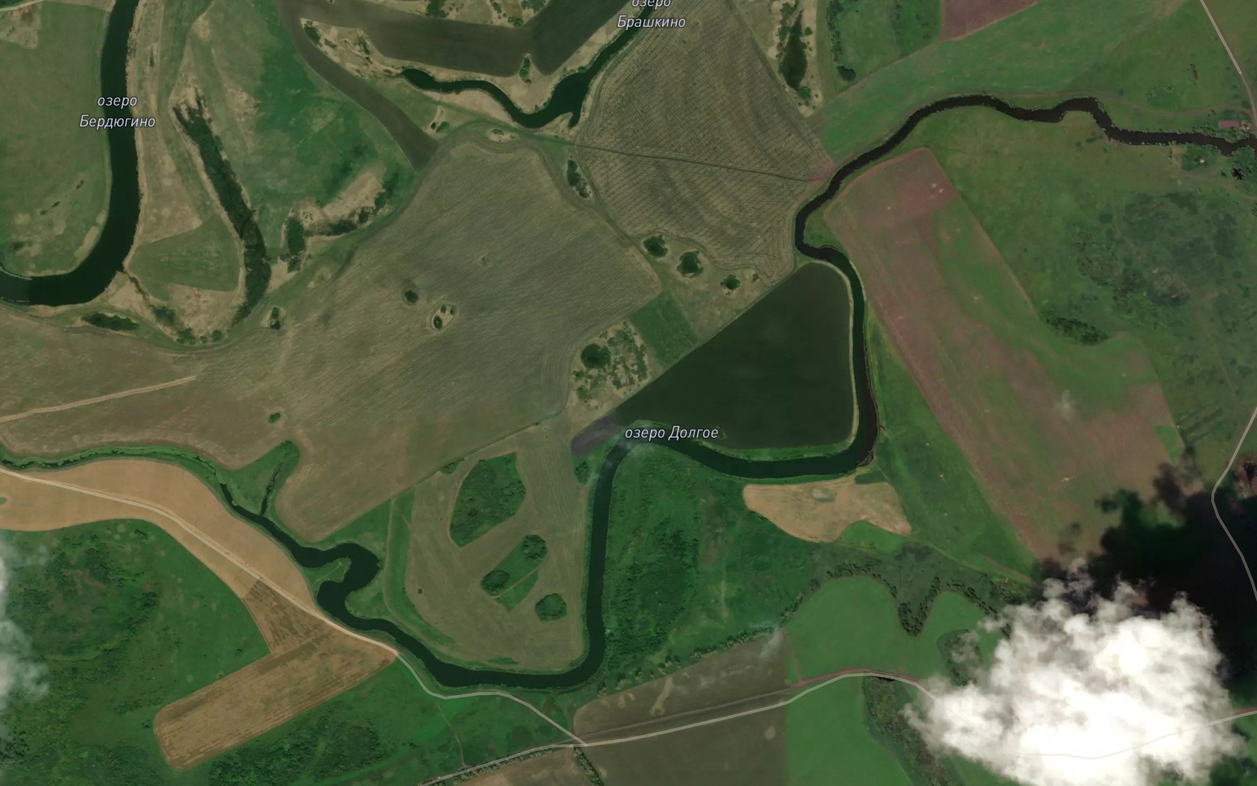 Satellite map of the Ozero Dolgoye