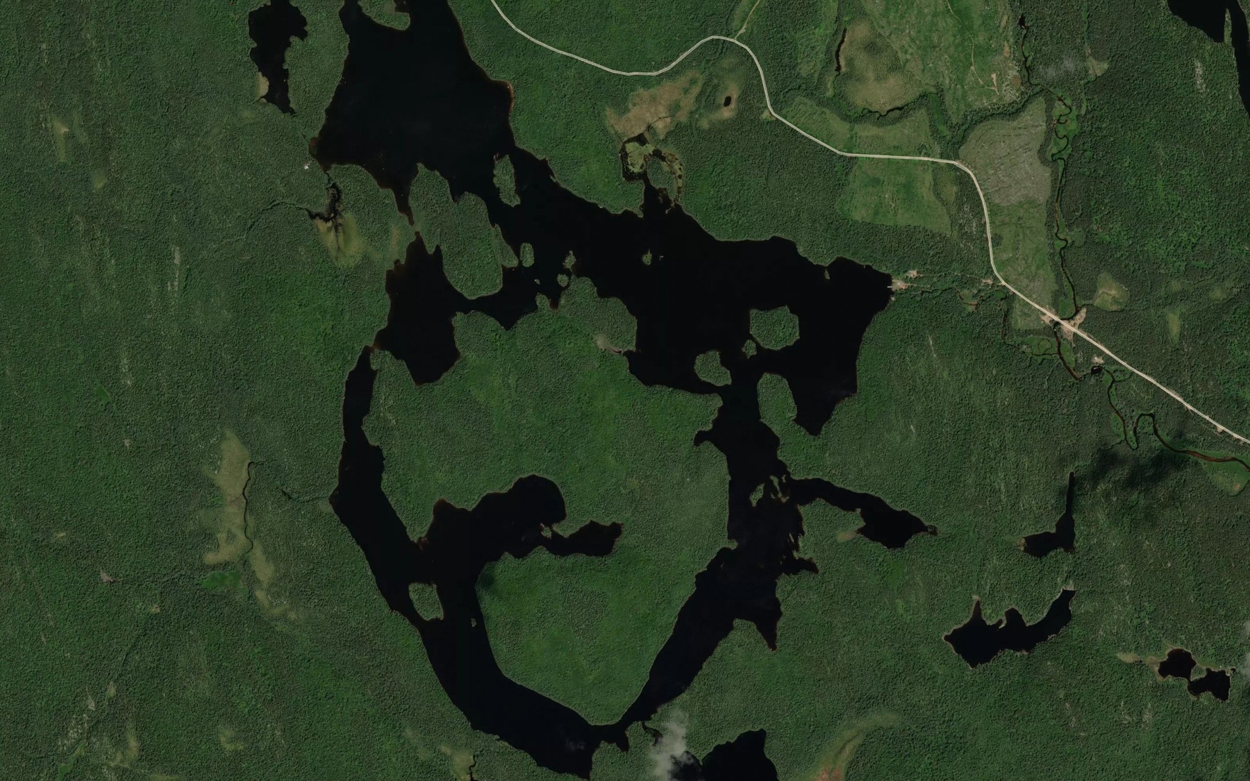 Satellite map of the Lac de la Grosse Ile