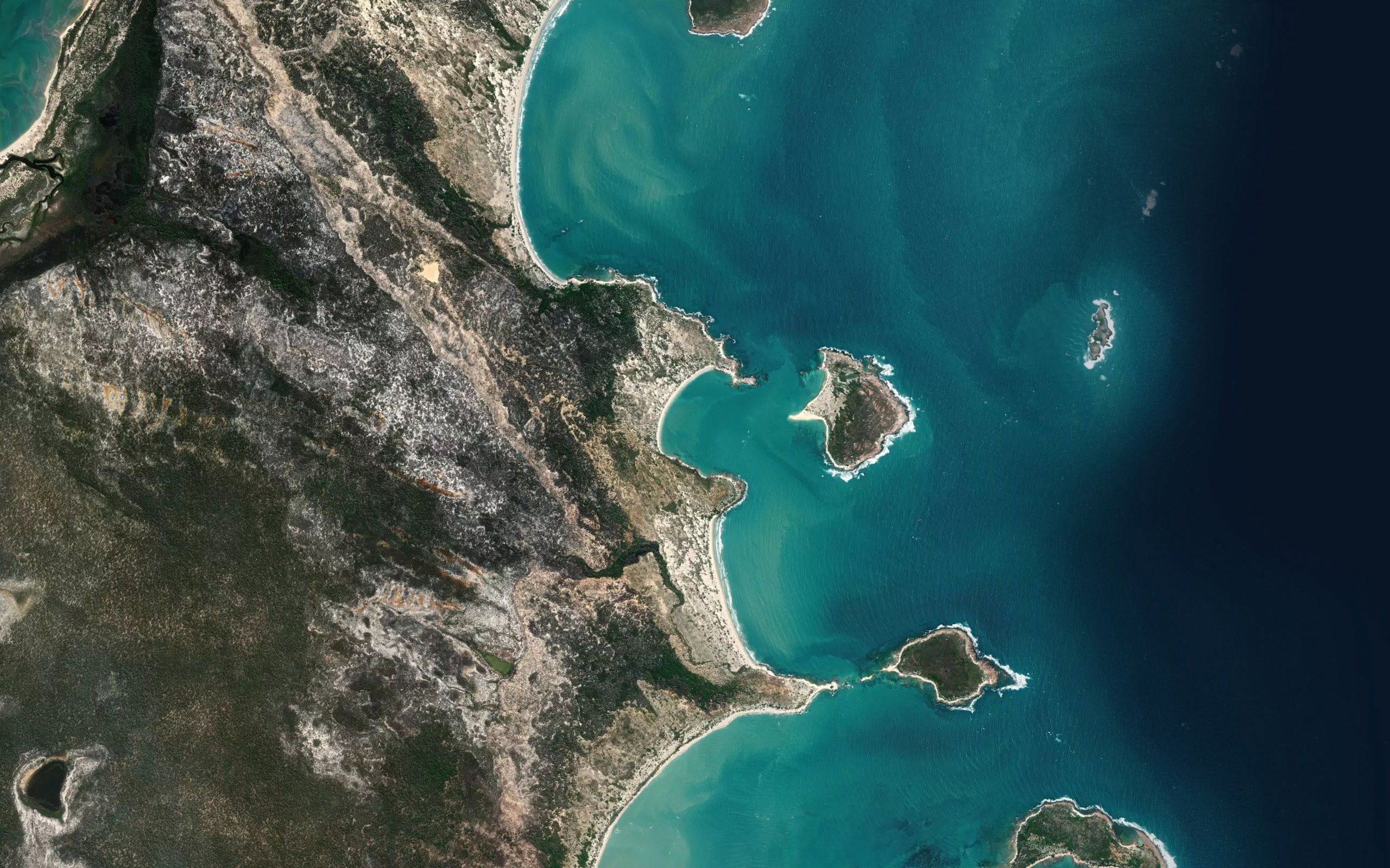 Alirrma Bay