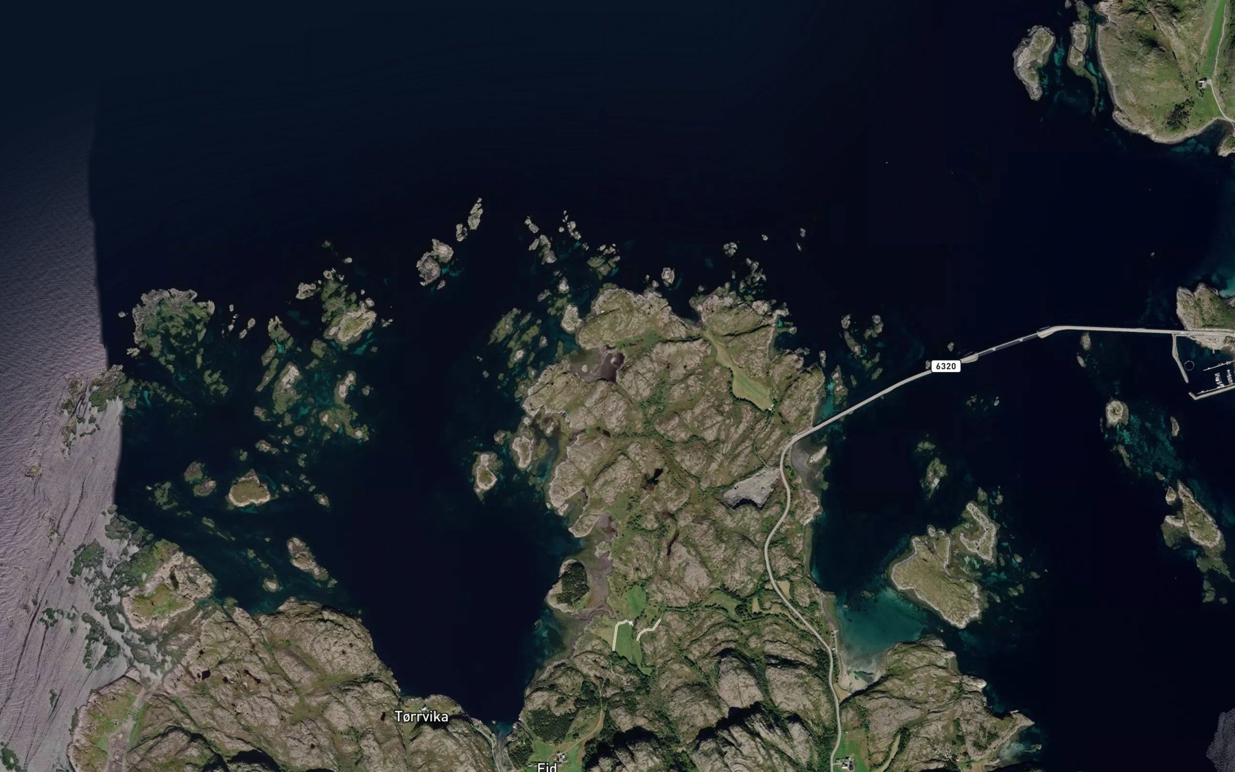 Satellite map of the Kvalvikstrumpen