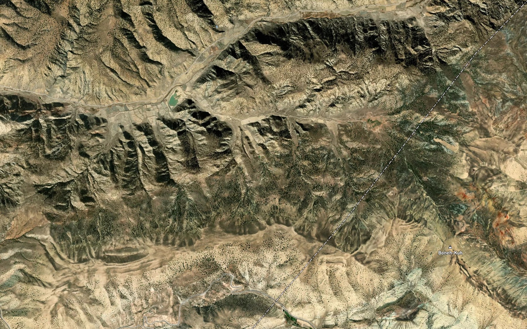 Satellite map of the Cheshmeh-ye Shur Lang