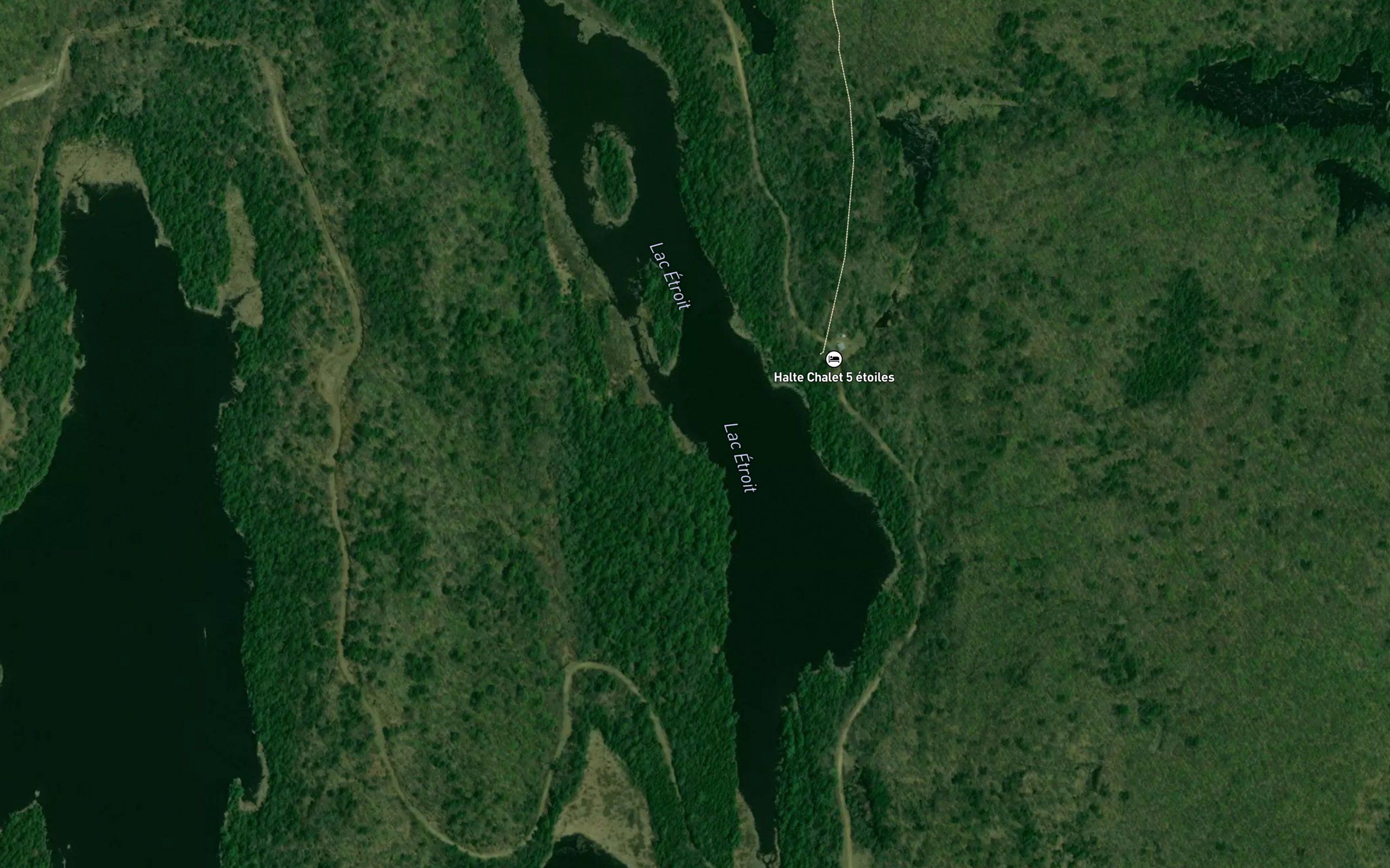 Lac Etroit