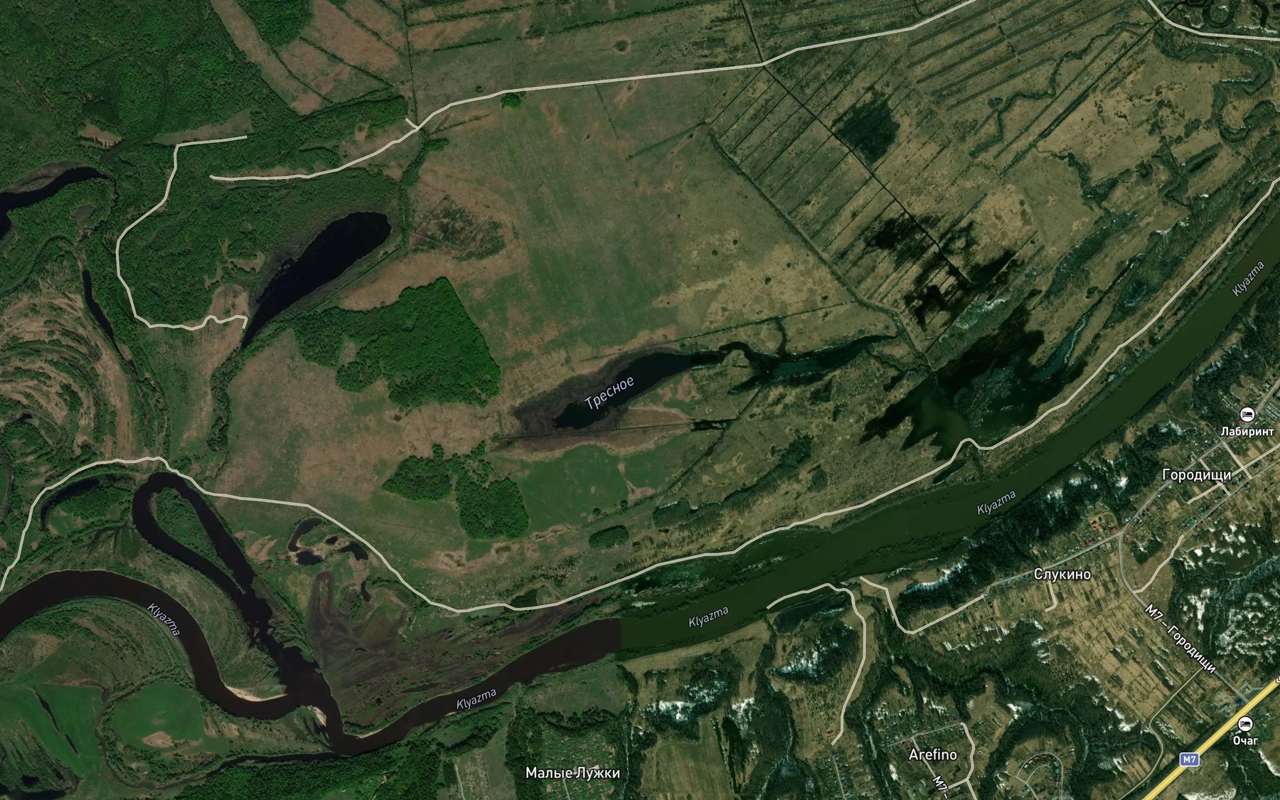 Satellite map of the Ozero Tresnoye