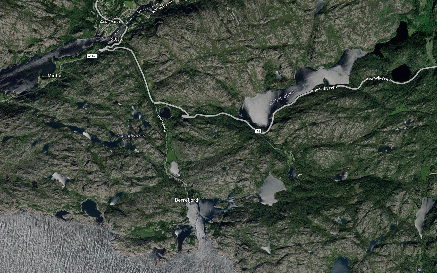 Satellite map of the Runde tjodna