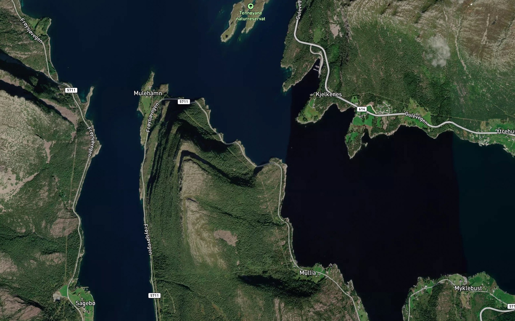 Satellite map of the Slenesvika
