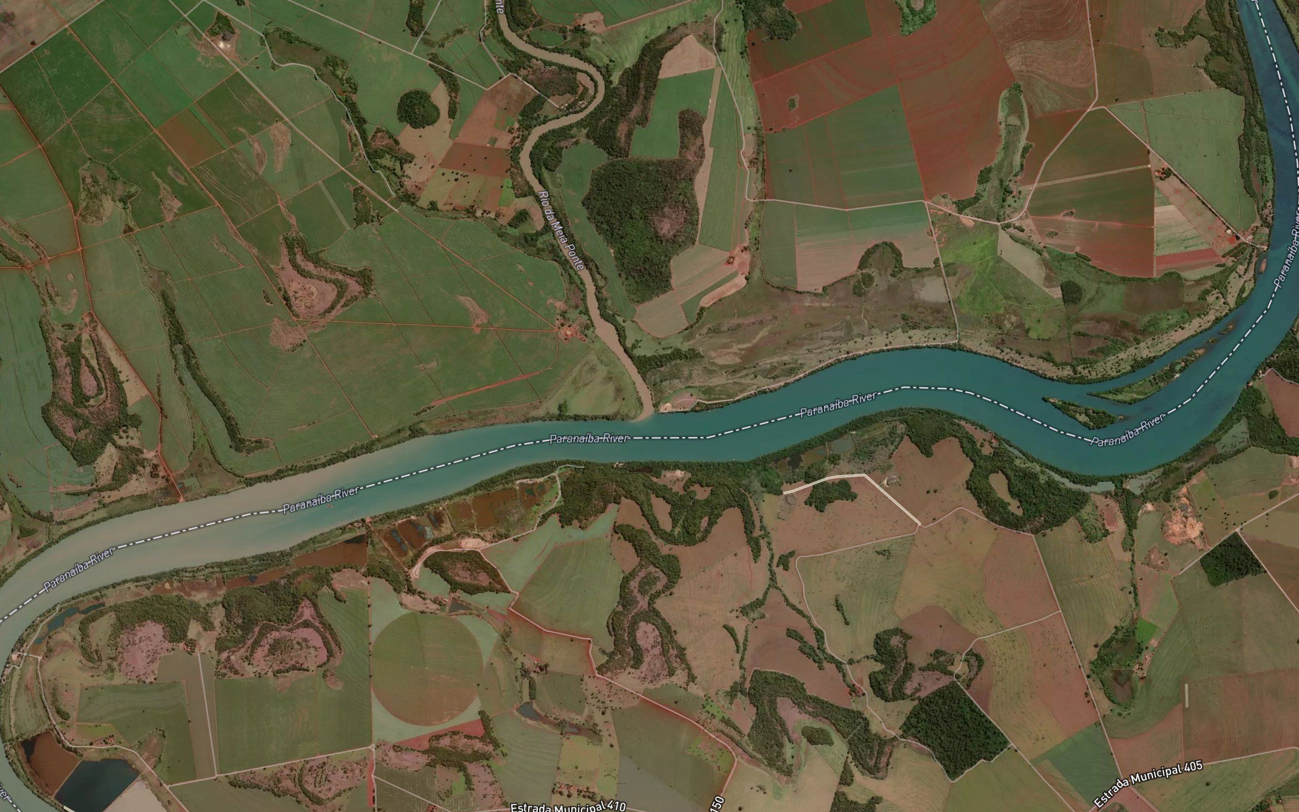 Rio Meia Ponte
