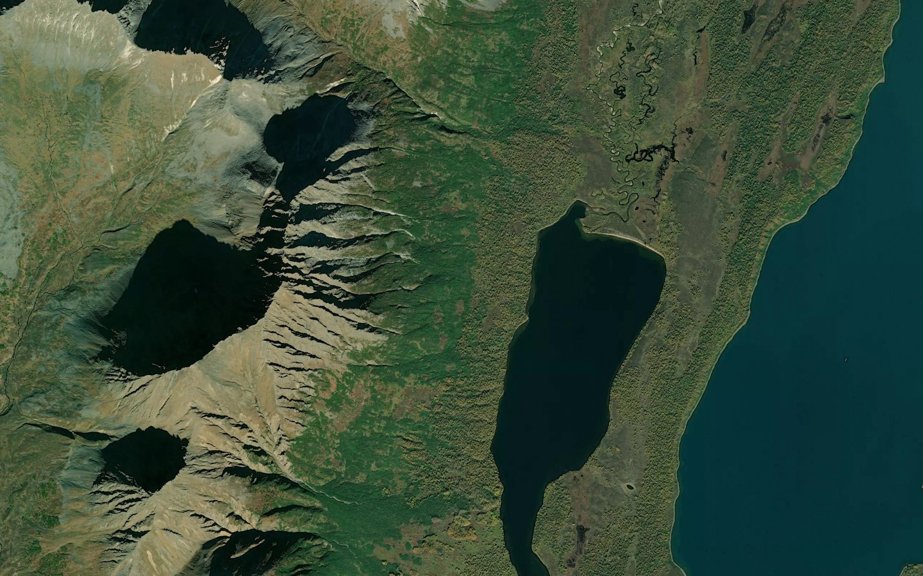 Satellite map of the Nanavochtshak Lake