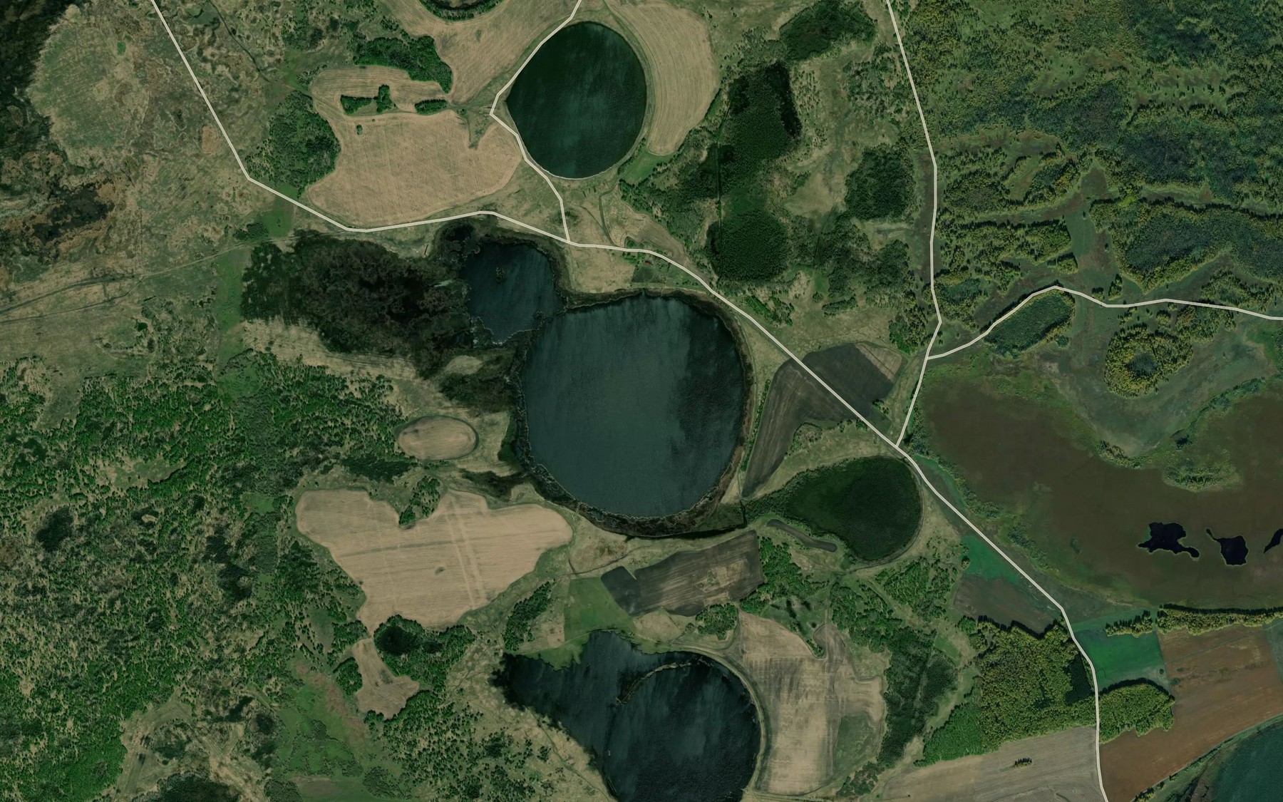Satellite map of the Ozero Ugryumovo