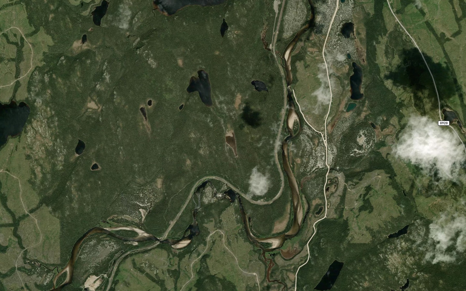 Satellite map of the Lac de Beaugeois