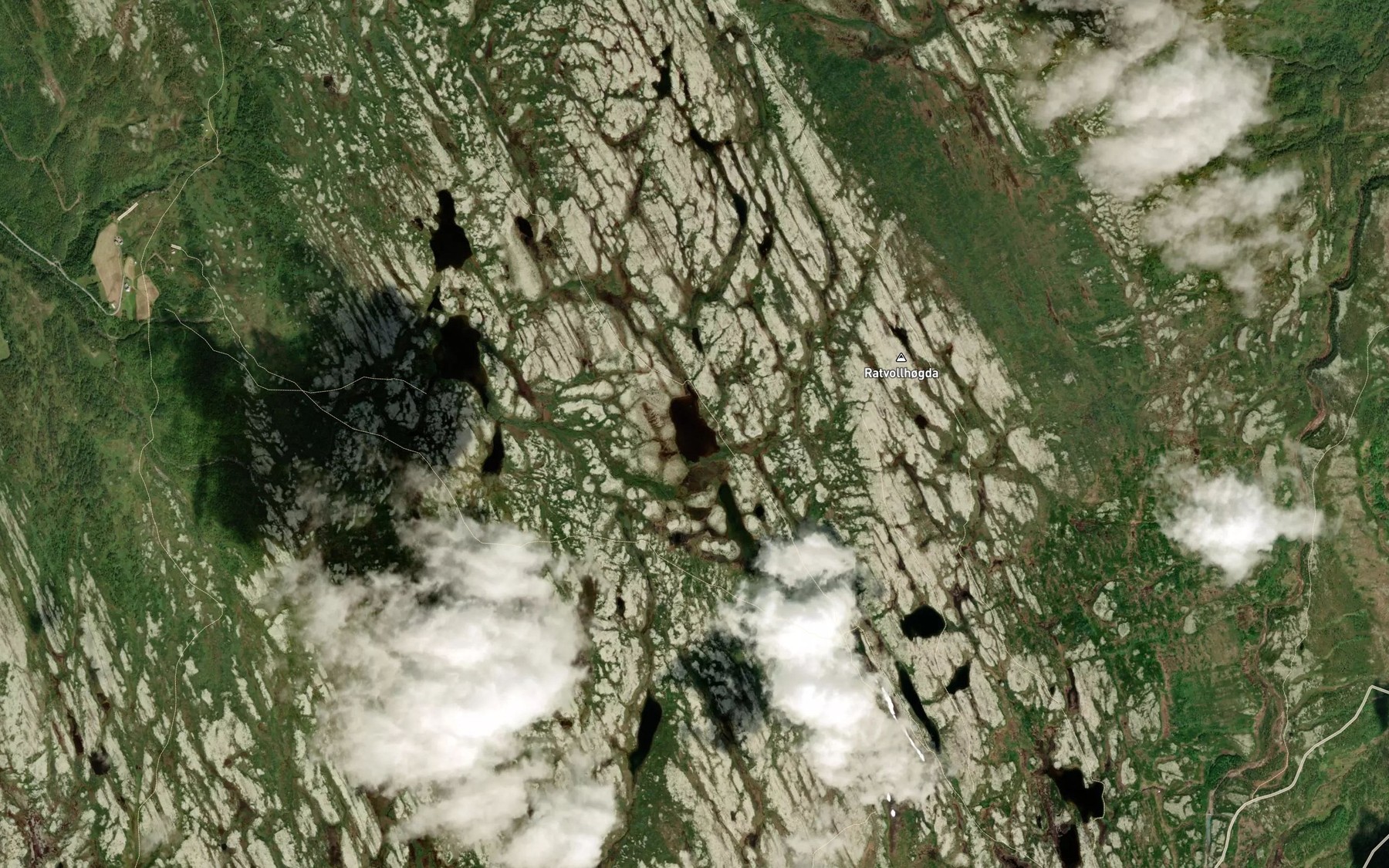 Satellite map of the Lunkan