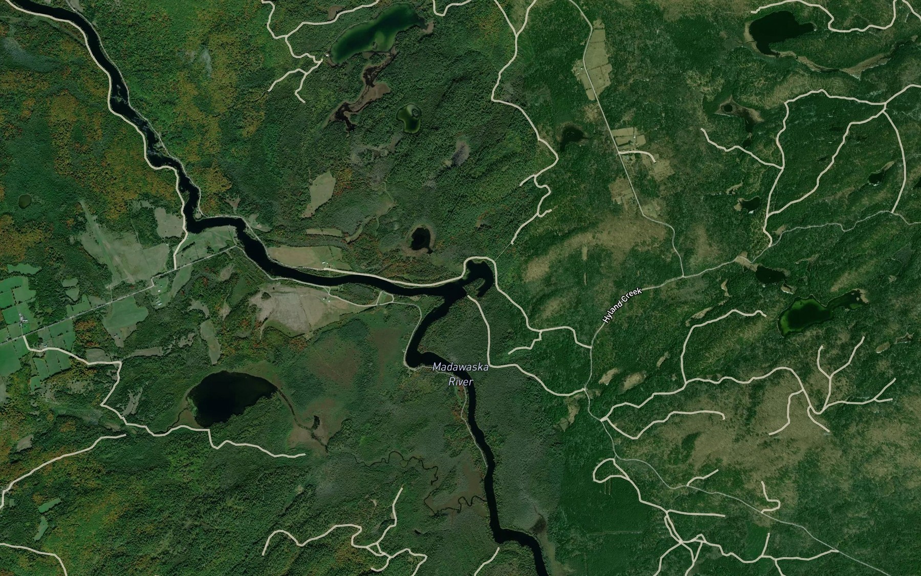 Satellite map of the Aumonds Bay