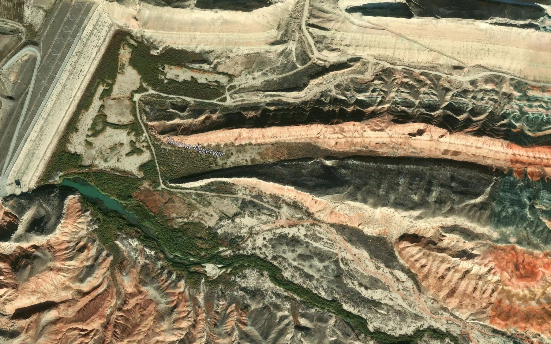 Satellite map of the Sho`rsuv Suv Ombori