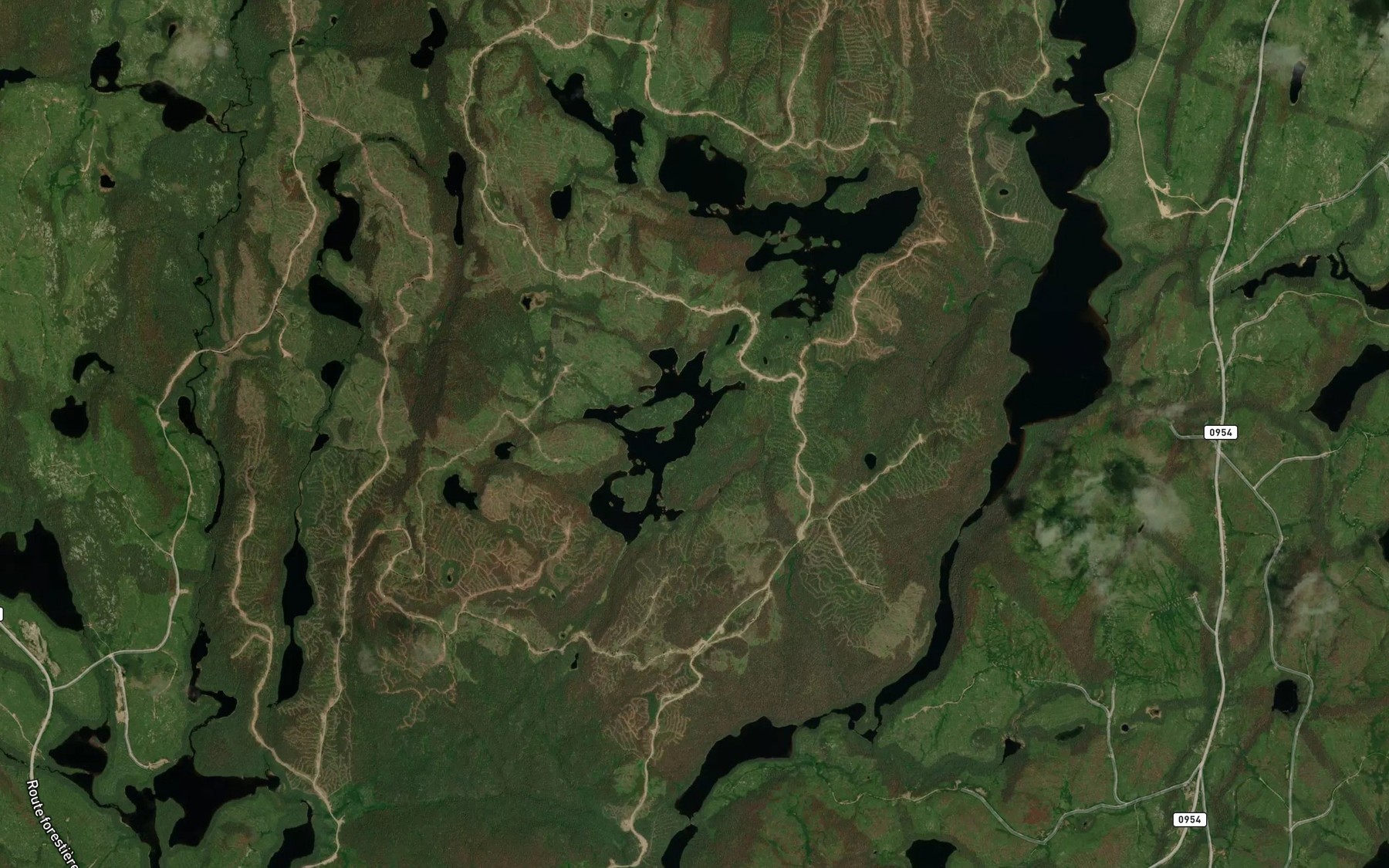 Satellite map of the Lac Clapet