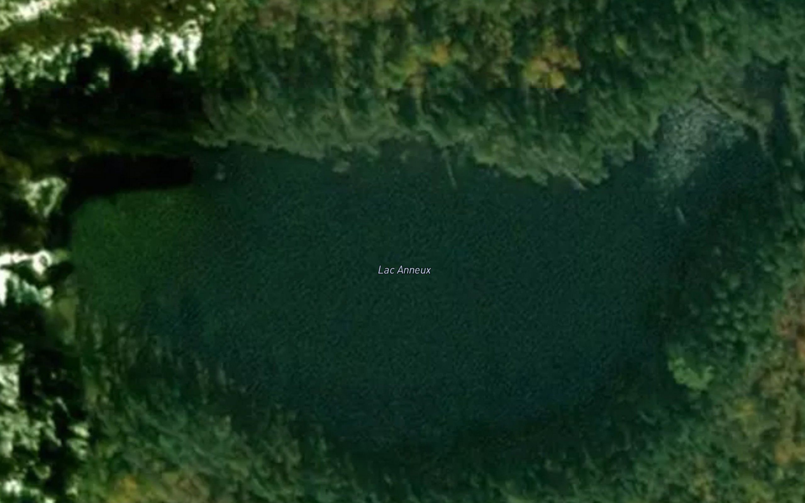 Lac Anneux