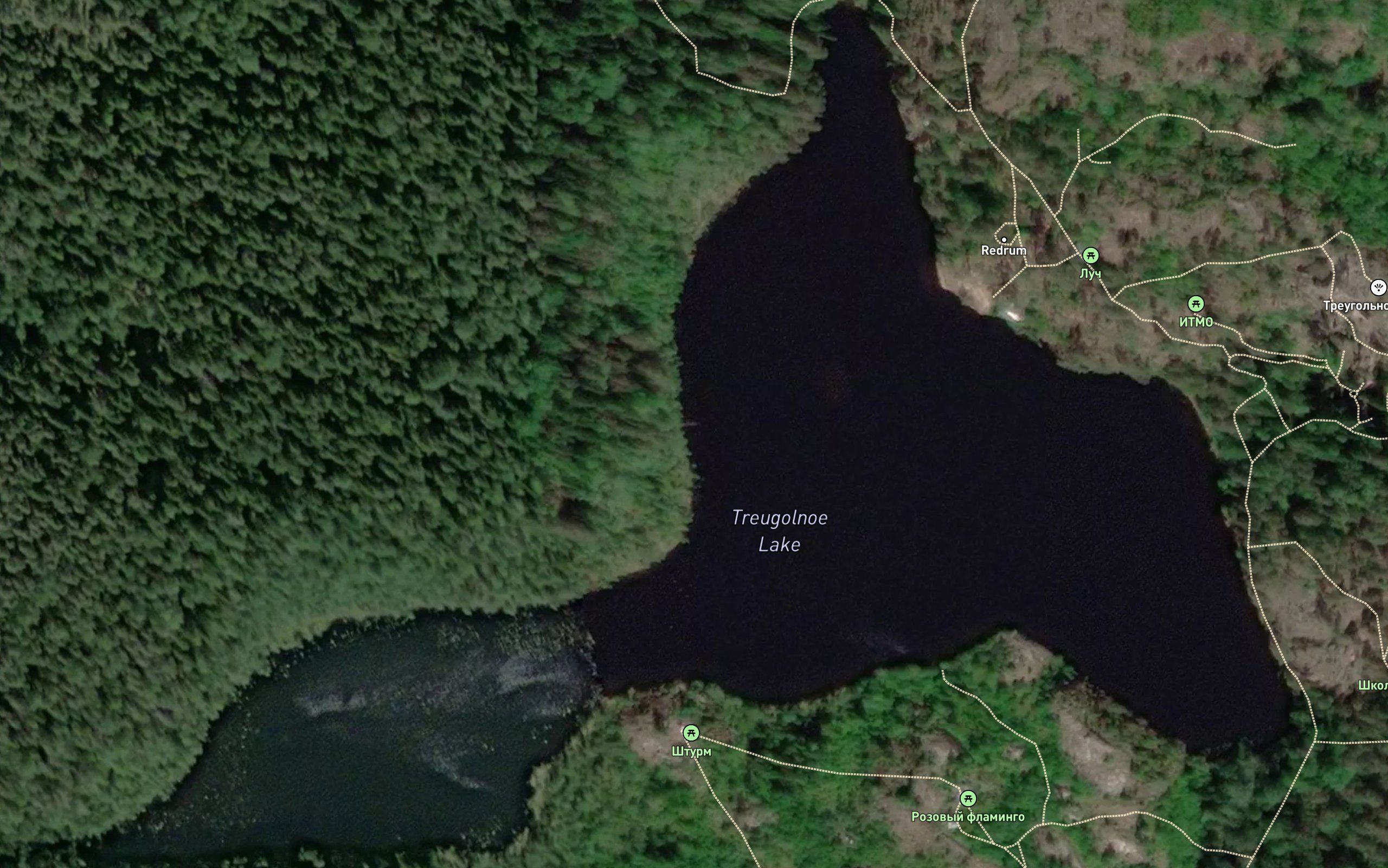 Treugolnoe Lake